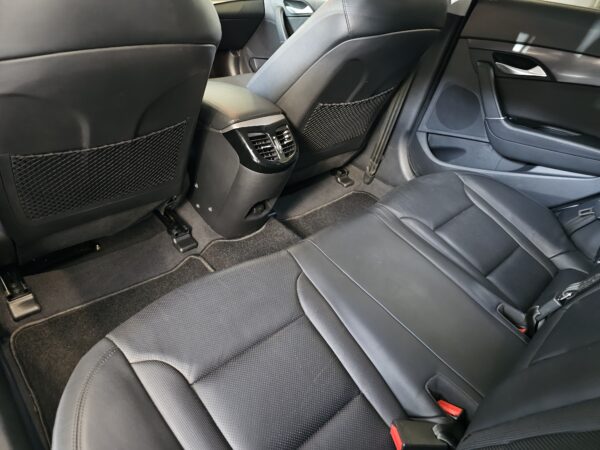 Hyundai i40 CW 1.7 CRDi 136 Tecno Xenon Sky - Imagen 16