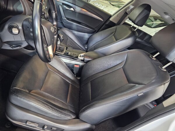 Hyundai i40 CW 1.7 CRDi 136 Tecno Xenon Sky - Imagen 15