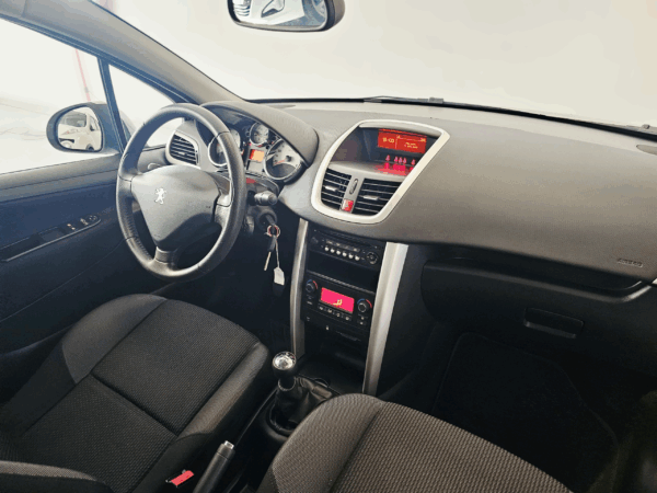 Peugeot 207 1.4 Tendance - Imagen 10