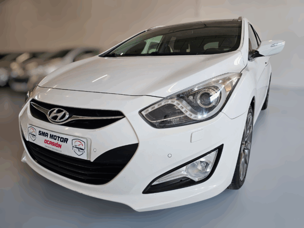 Hyundai i40 CW 1.7 CRDi 136 Tecno Xenon Sky - Imagen 2