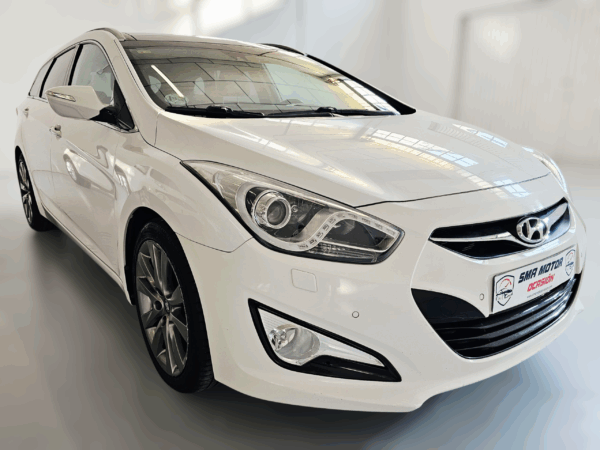 Hyundai i40 CW 1.7 CRDi 136 Tecno Xenon Sky - Imagen 7