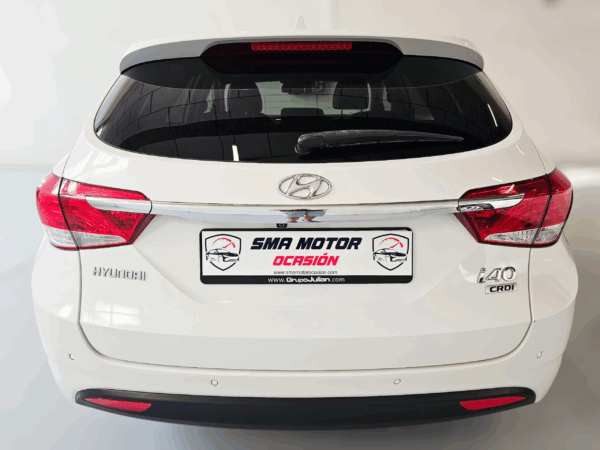Hyundai i40 CW 1.7 CRDi 136 Tecno Xenon Sky - Imagen 11