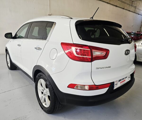 Kia Sportage 2.0 CRDi Drive 4x4 - Imagen 9