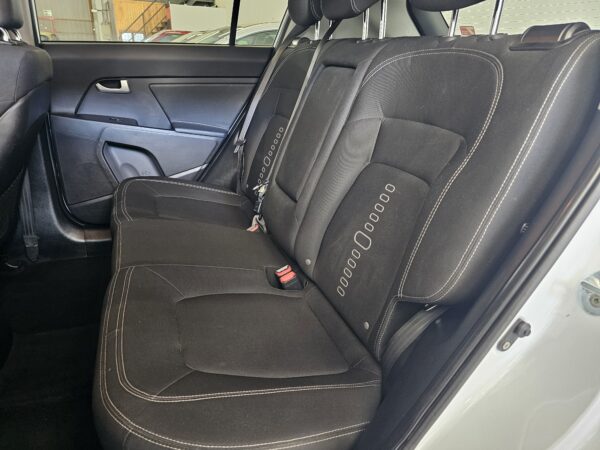 Kia Sportage 2.0 CRDi Drive 4x4 - Imagen 15