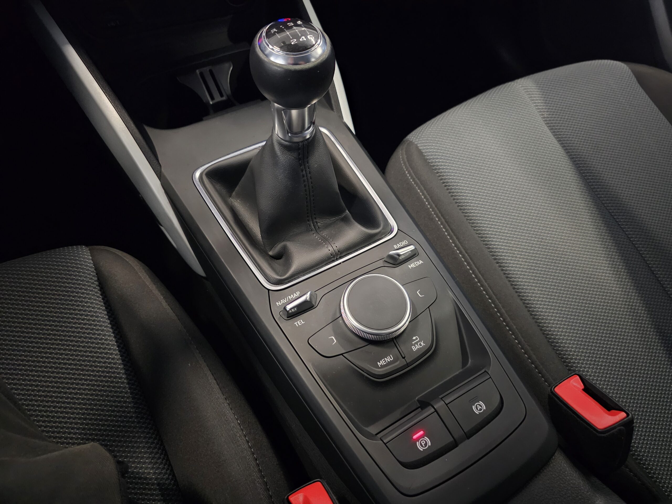 Audi Q2 1.6 TDI Design edition - Imagen 44