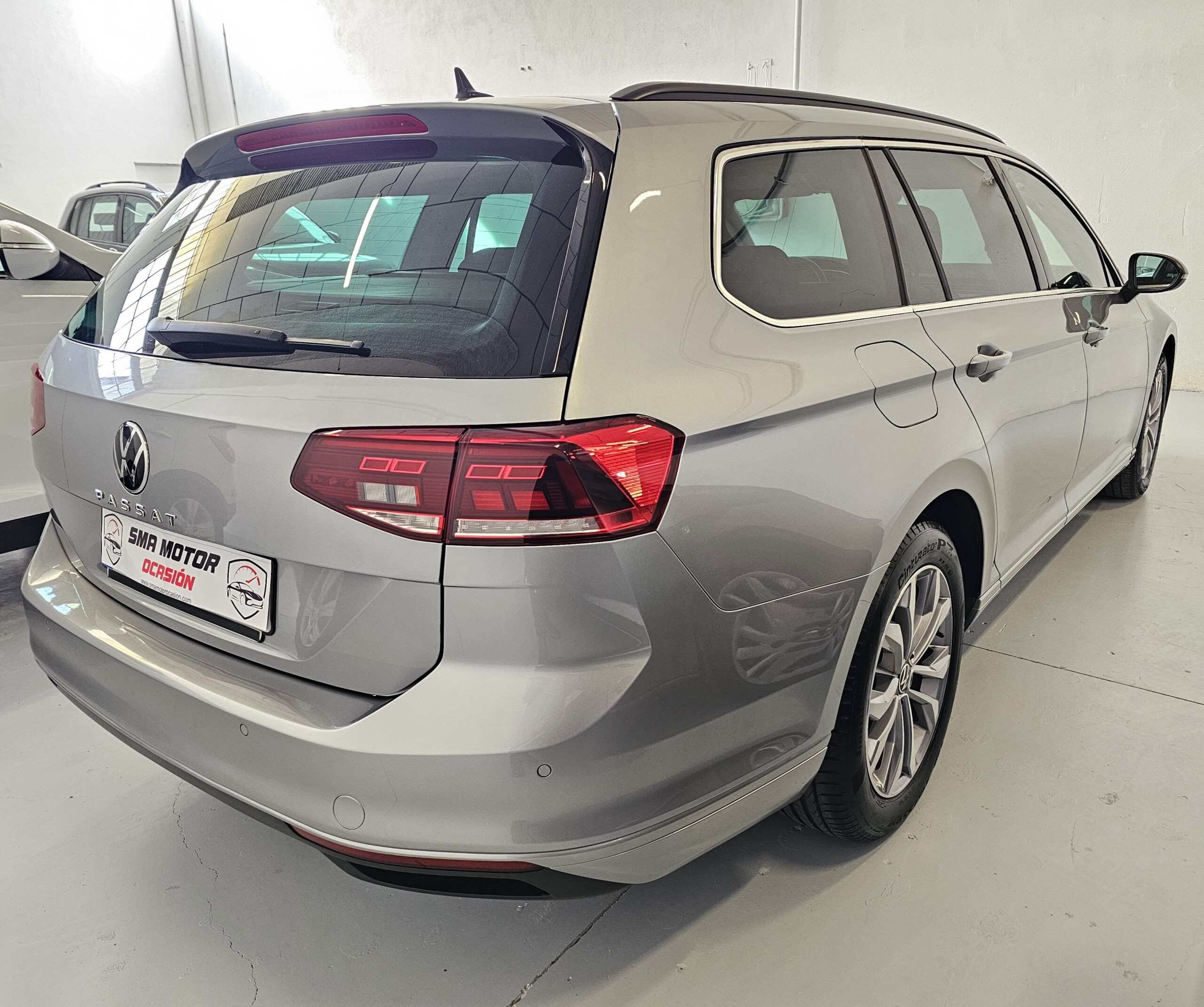 Volkswagen Passat Variant Executive 2.0 TDI EVO 150CV DSG7 - Imagen 9