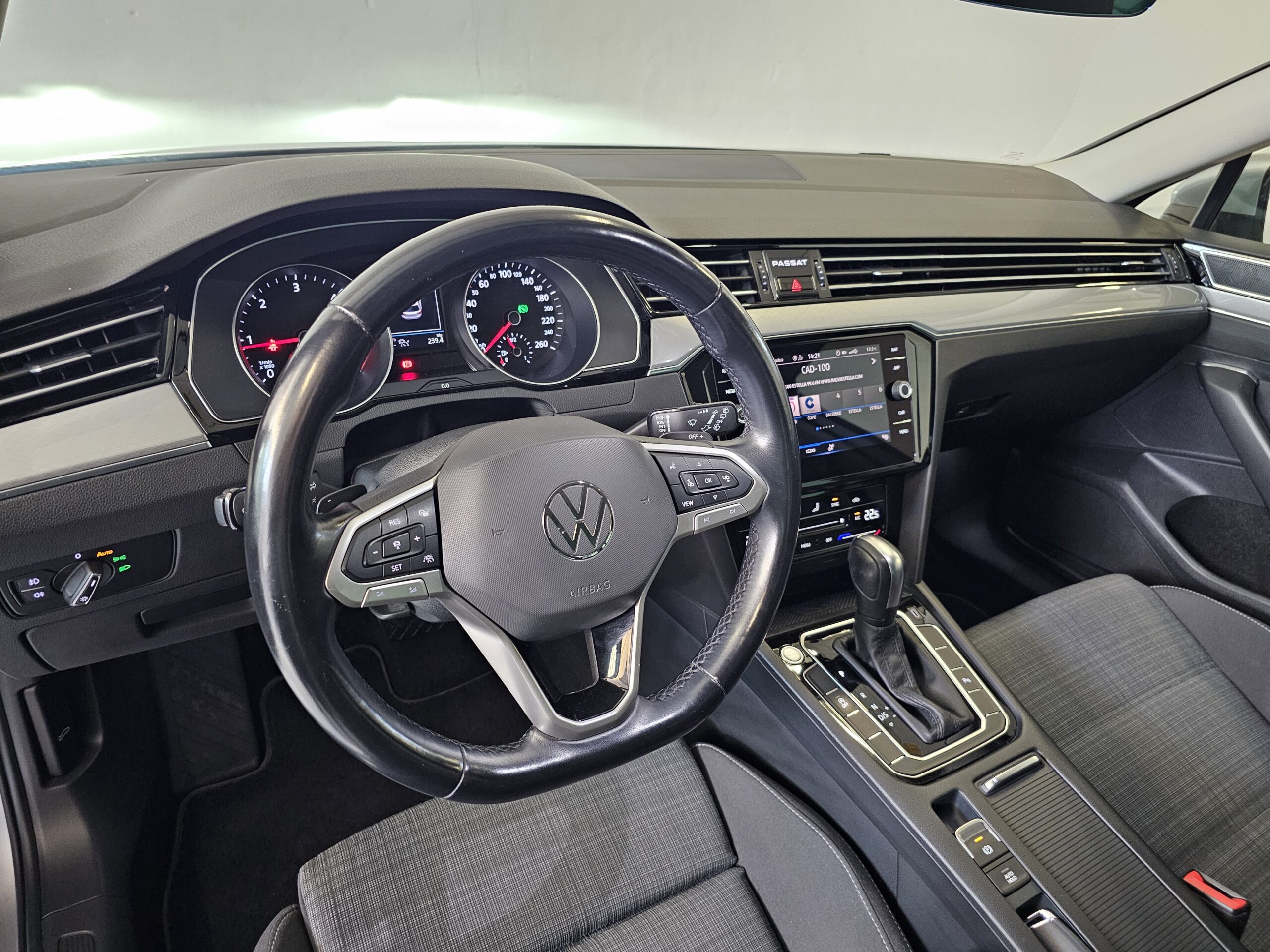 Volkswagen Passat Variant Executive 2.0 TDI EVO 150CV DSG7 - Imagen 16