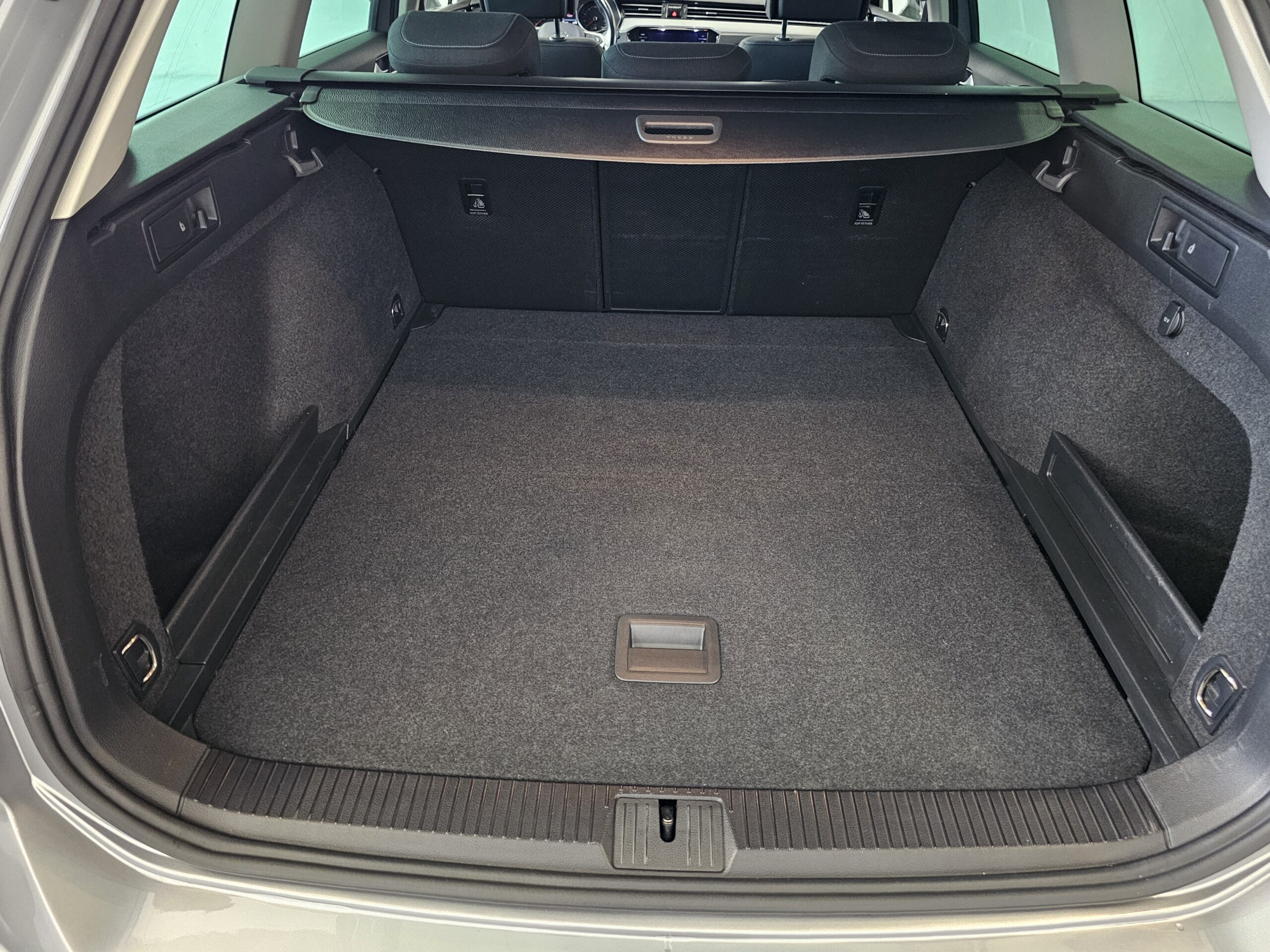 Volkswagen Passat Variant Executive 2.0 TDI EVO 150CV DSG7 - Imagen 19