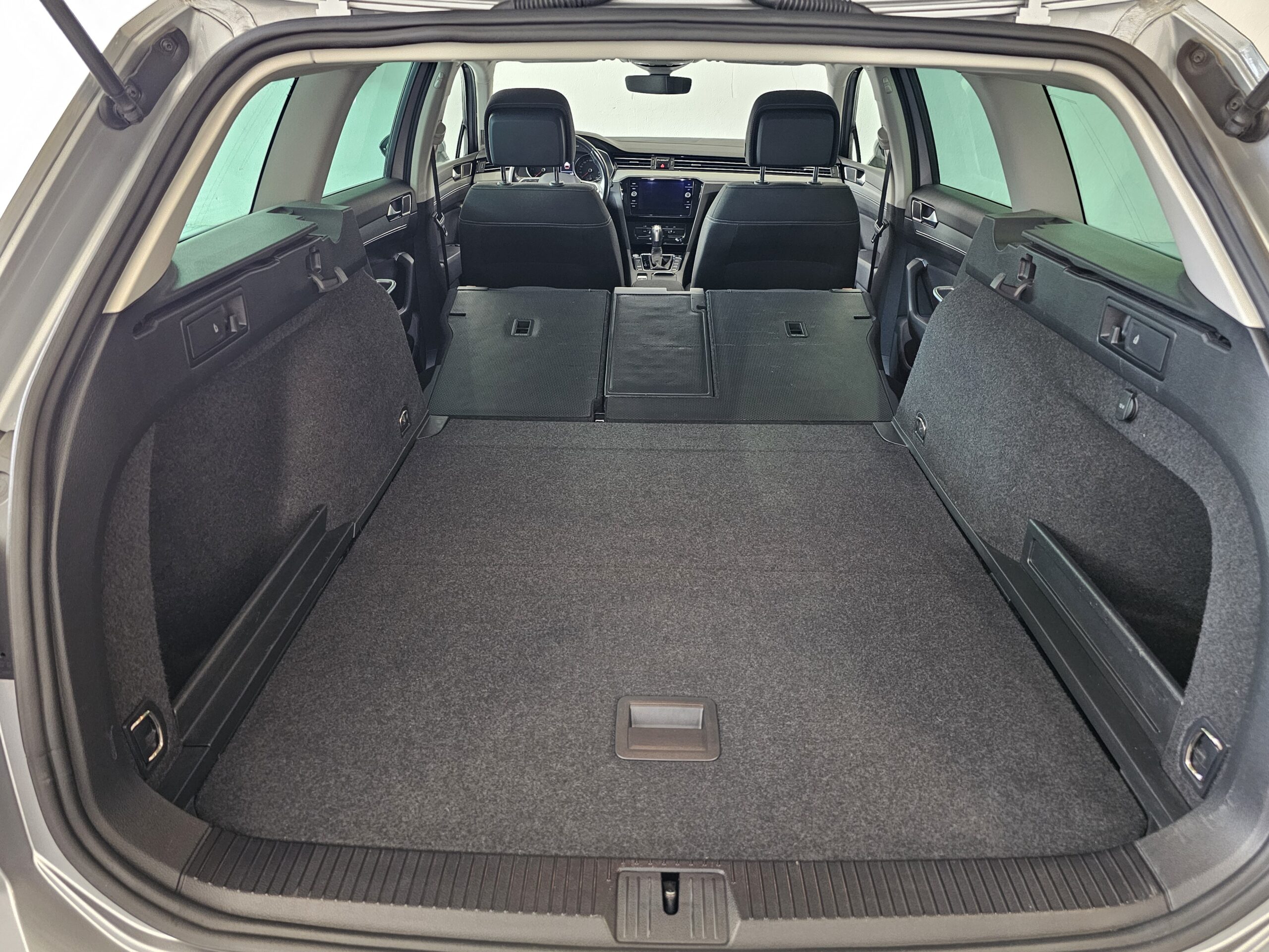 Volkswagen Passat Variant Executive 2.0 TDI EVO 150CV DSG7 - Imagen 21