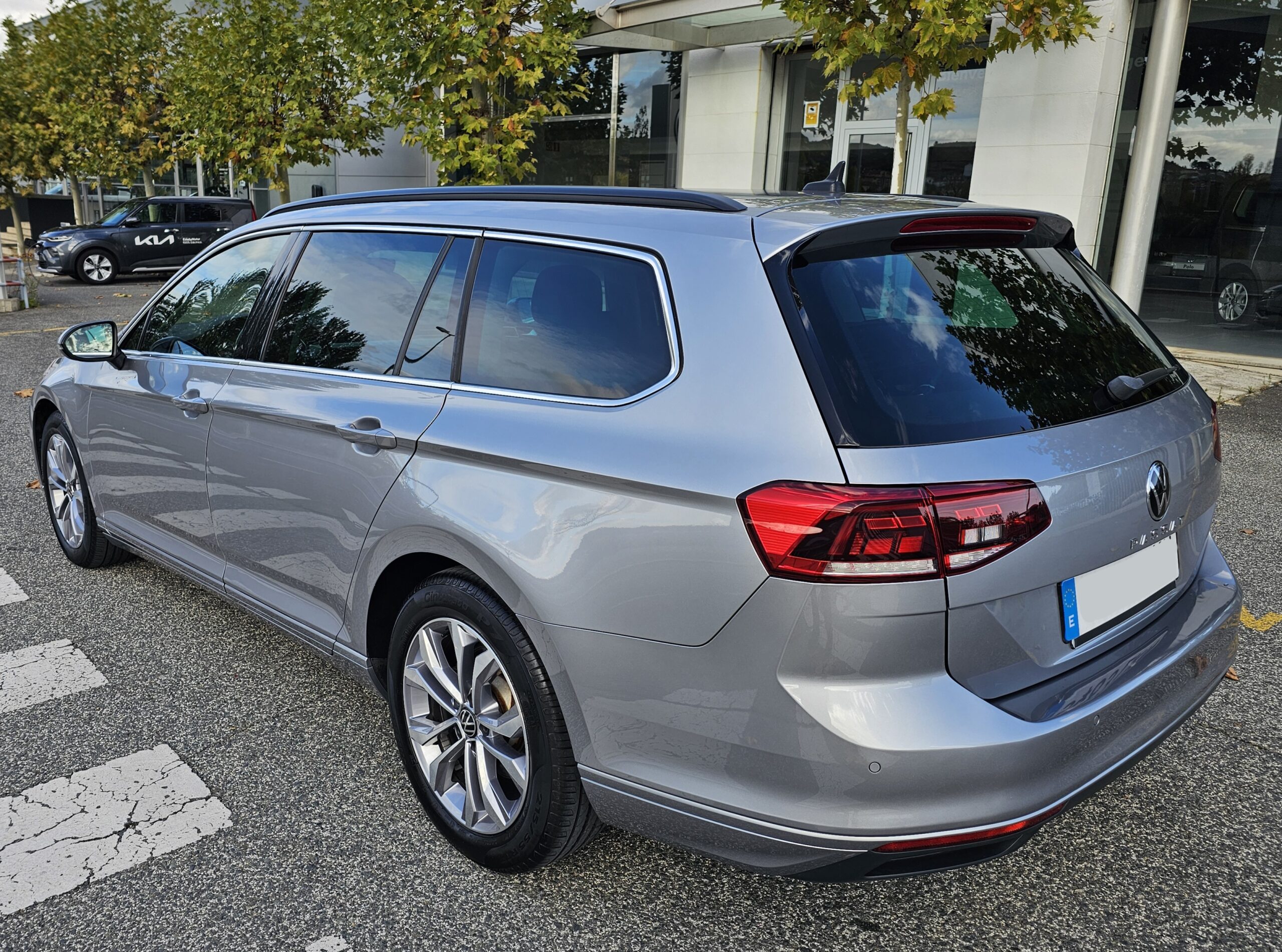 Volkswagen Passat Variant Executive 2.0 TDI EVO 150CV DSG7 - Imagen 33