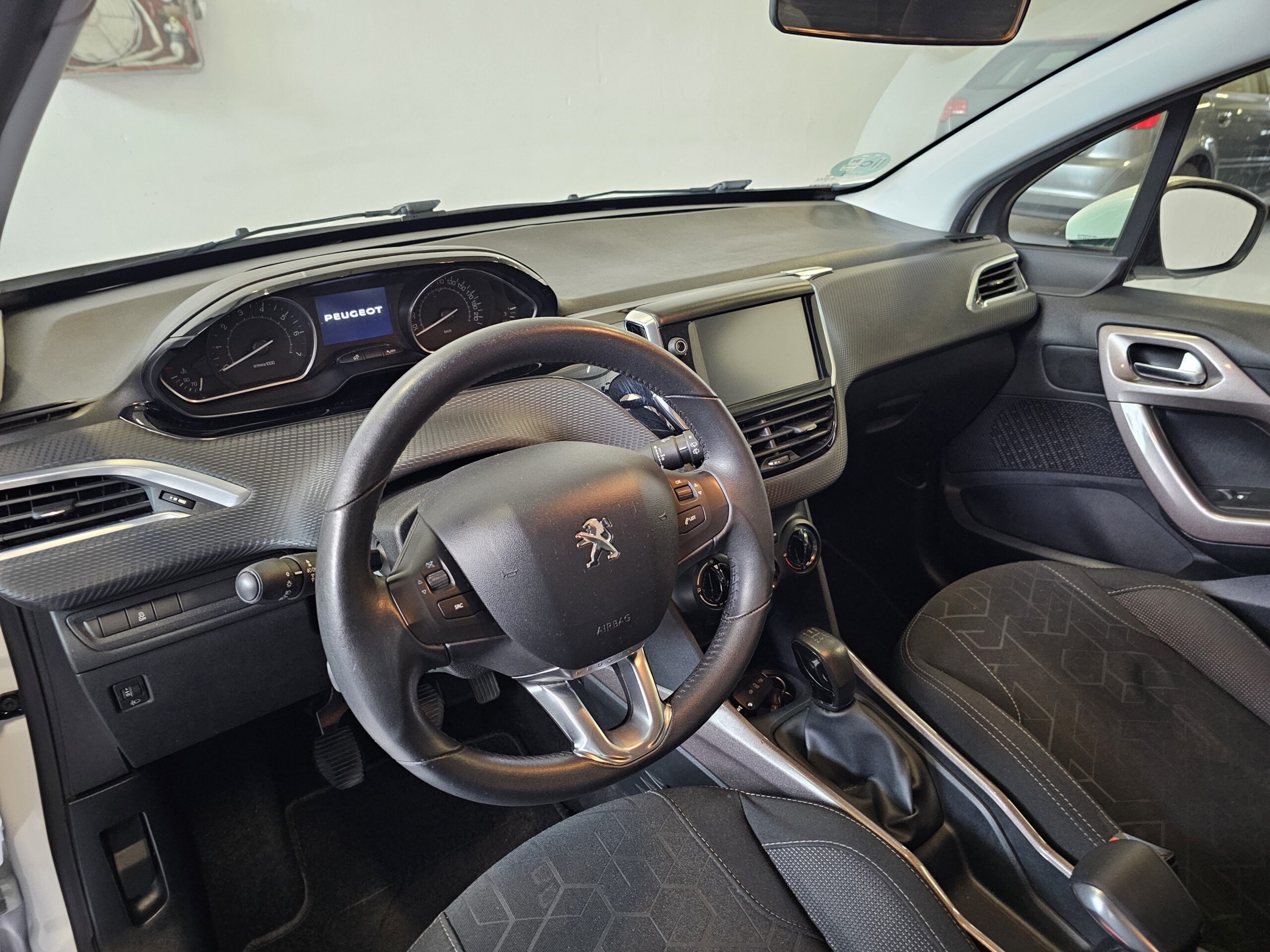 Peugeot 2008 1.2 VTi Active - Imagen 22