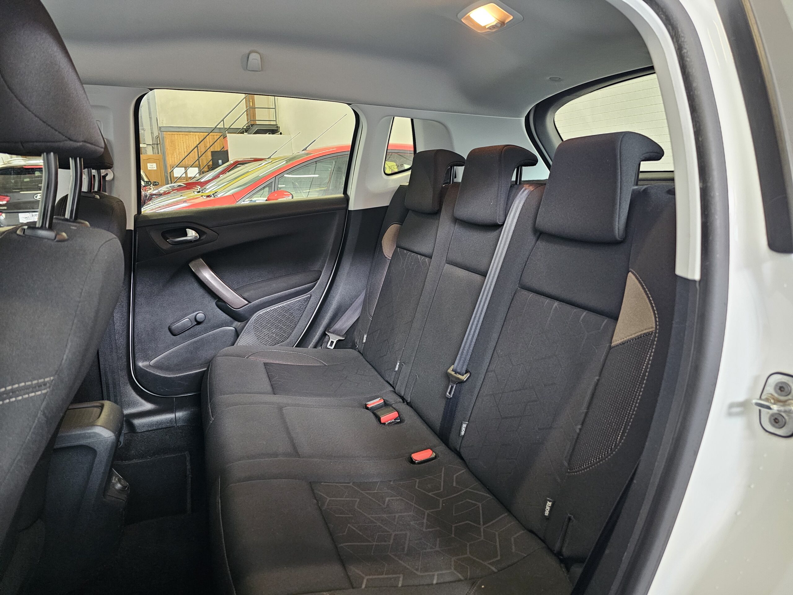 Peugeot 2008 1.2 VTi Active - Imagen 31