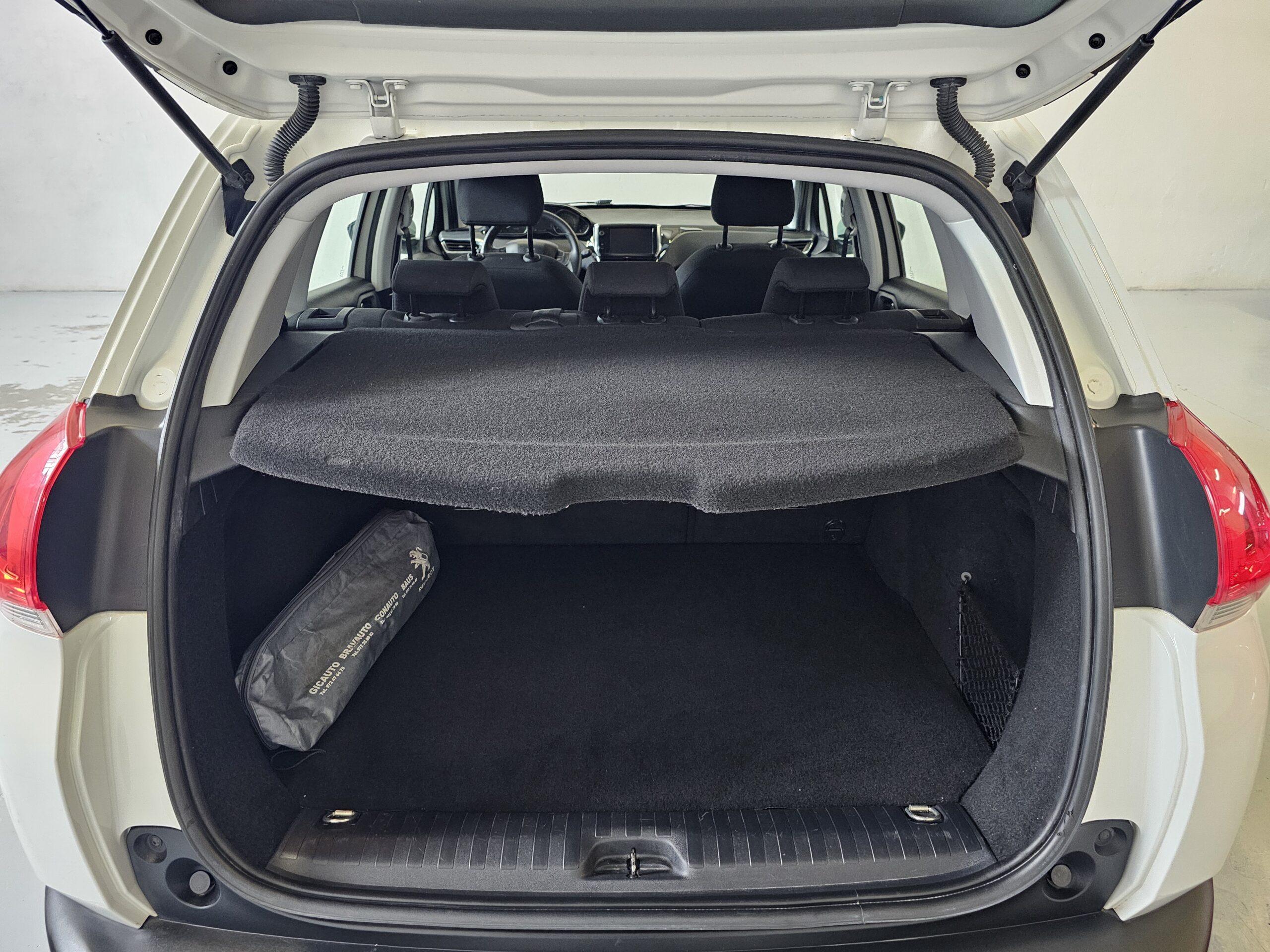 Peugeot 2008 1.2 VTi Active - Imagen 32