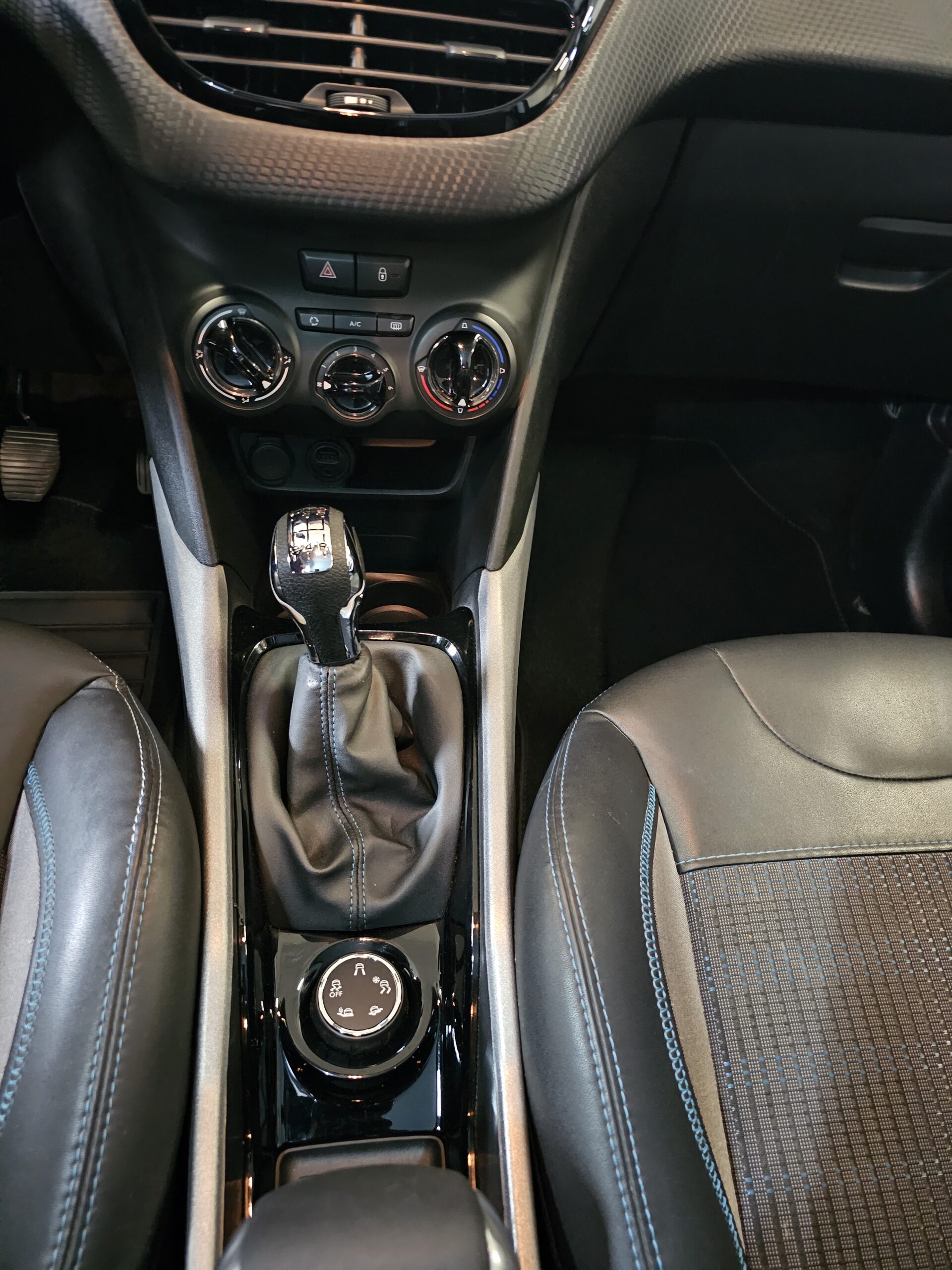 Peugeot 2008 1.2 PureTech 110cv Urban Move - Imagen 24