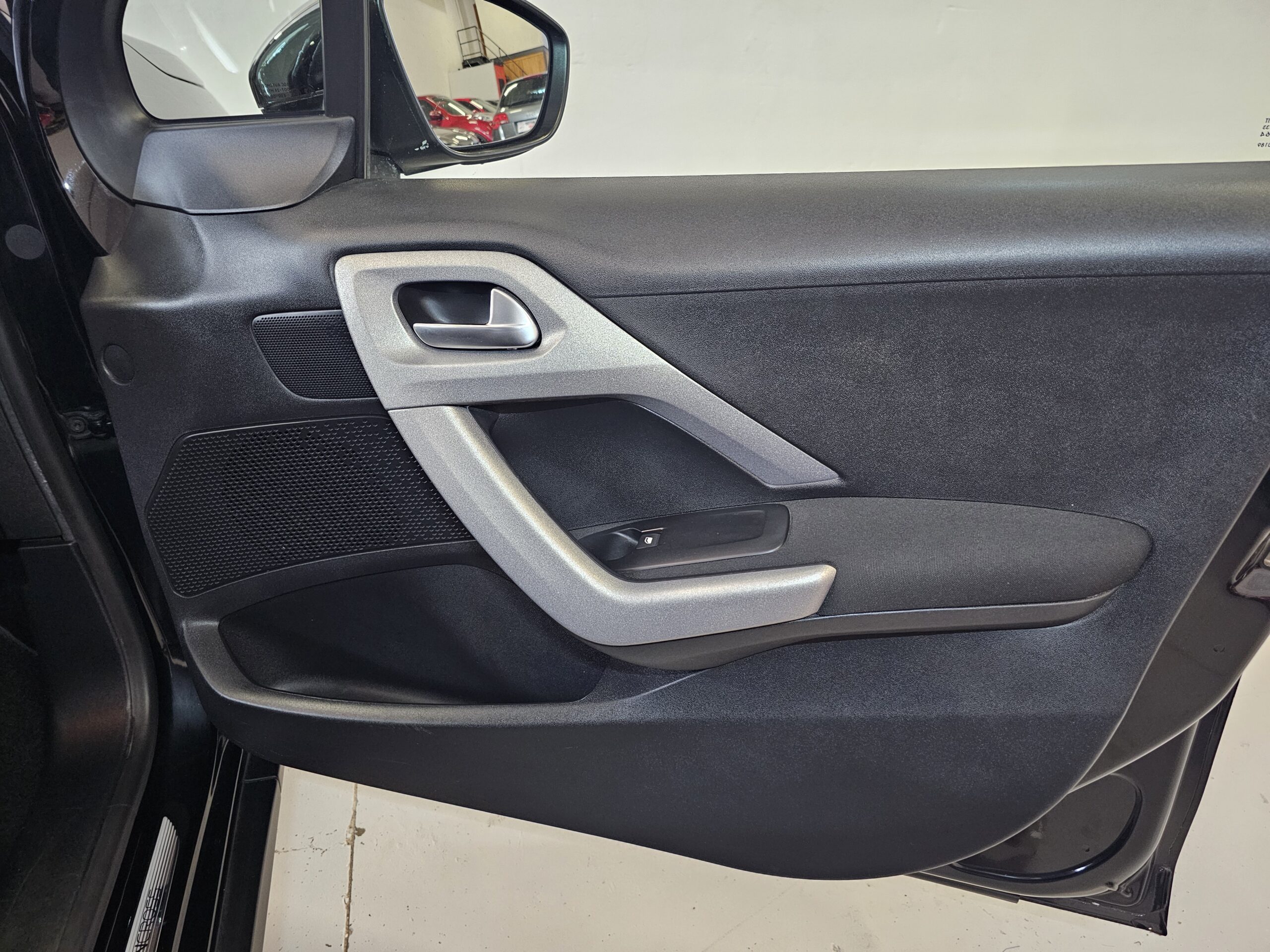 Peugeot 2008 1.2 PureTech 110cv Urban Move - Imagen 26