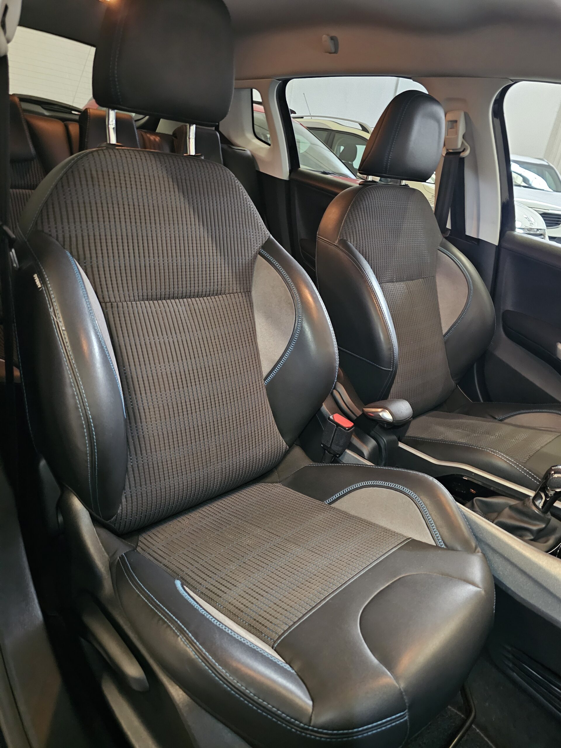 Peugeot 2008 1.2 PureTech 110cv Urban Move - Imagen 48