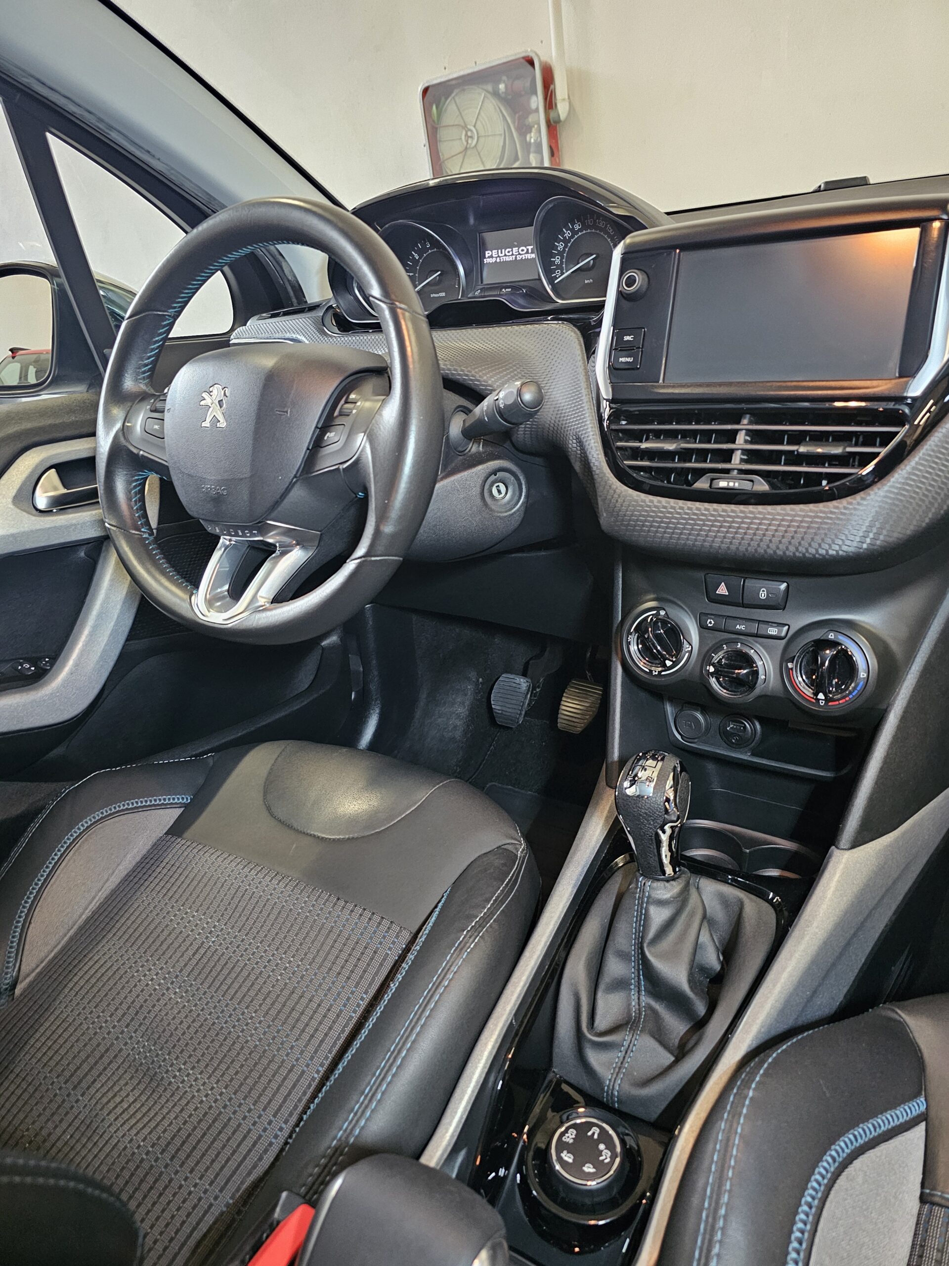 Peugeot 2008 1.2 PureTech 110cv Urban Move - Imagen 49