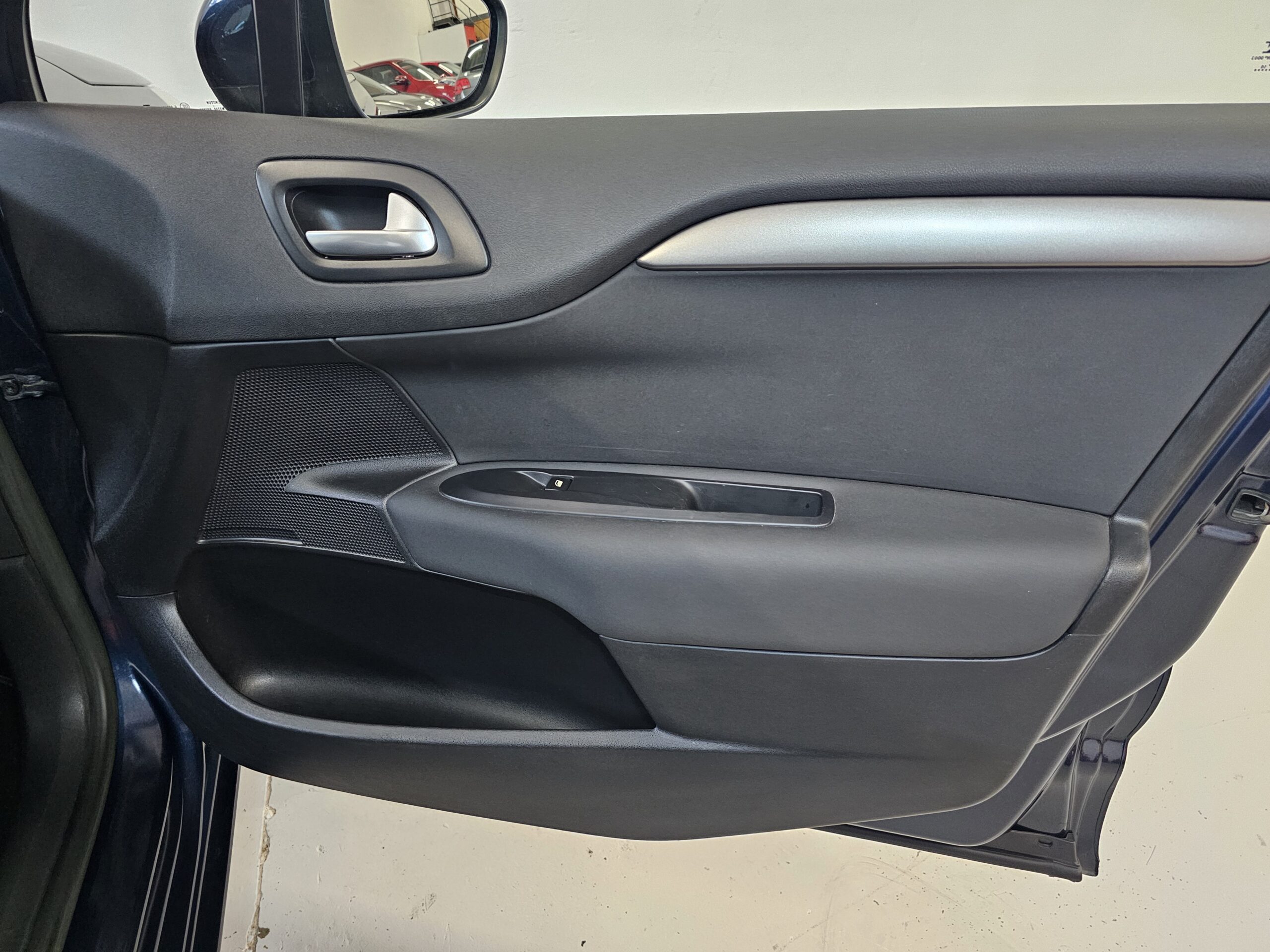 Citroen C4 1.6 e-HDi 115cv Collection - Imagen 25