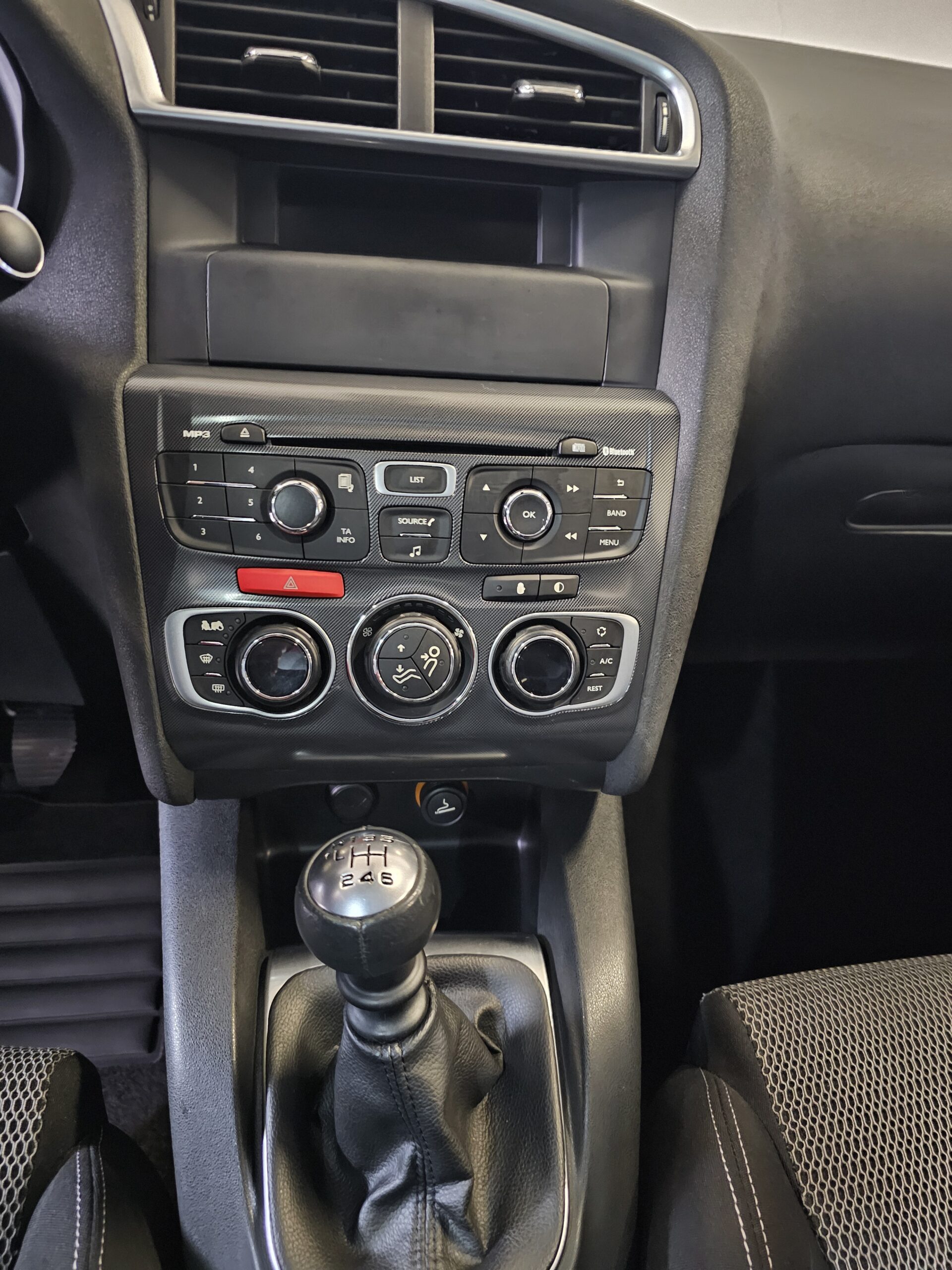 Citroen C4 1.6 e-HDi 115cv Collection - Imagen 29