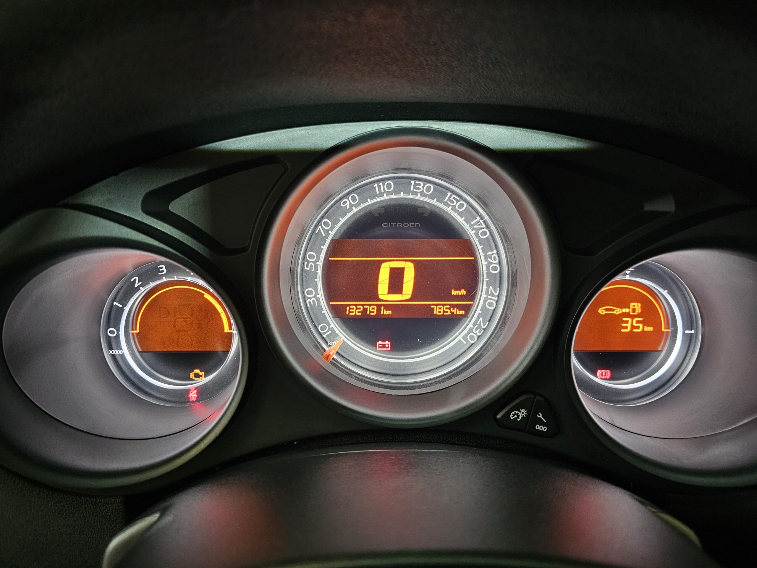 Citroen C4 1.6 e-HDi 115cv Collection - Imagen 32