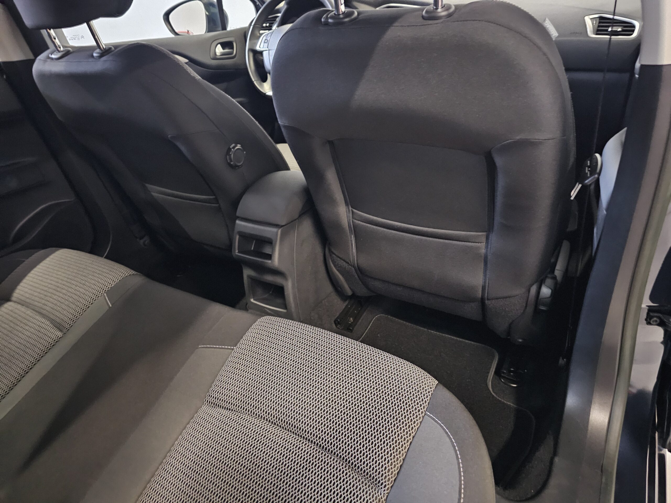 Citroen C4 1.6 e-HDi 115cv Collection - Imagen 35