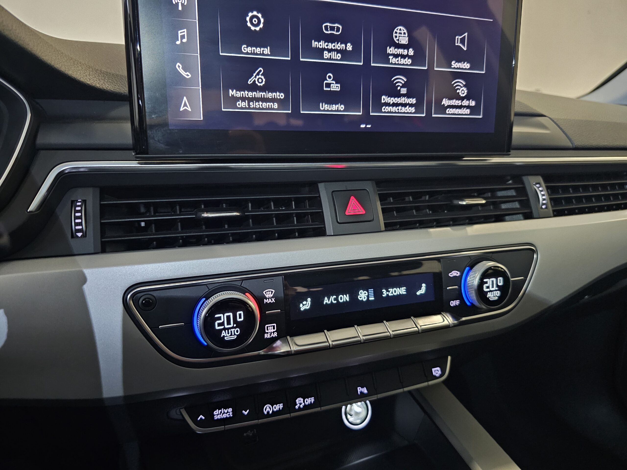 Audi A4 35 TDI 163CV STRONIC Mild-Hybrid S line - Imagen 17