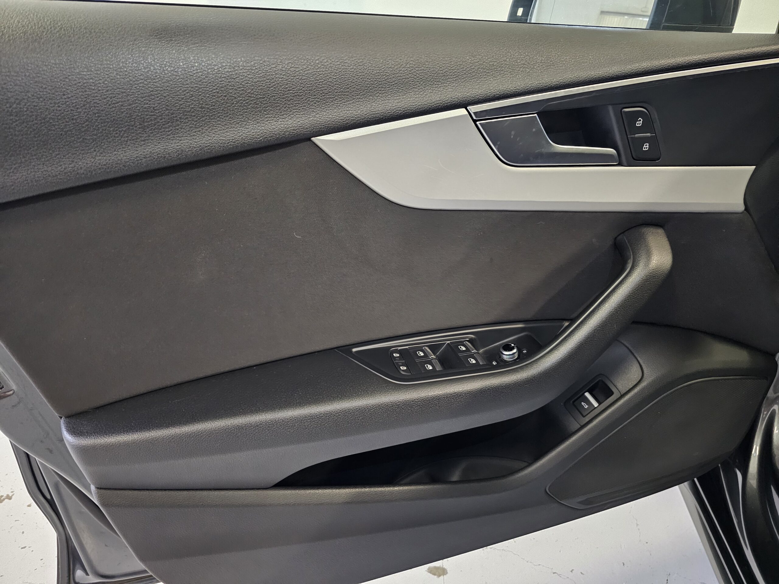 Audi A4 35 TDI 163CV STRONIC Mild-Hybrid S line - Imagen 34