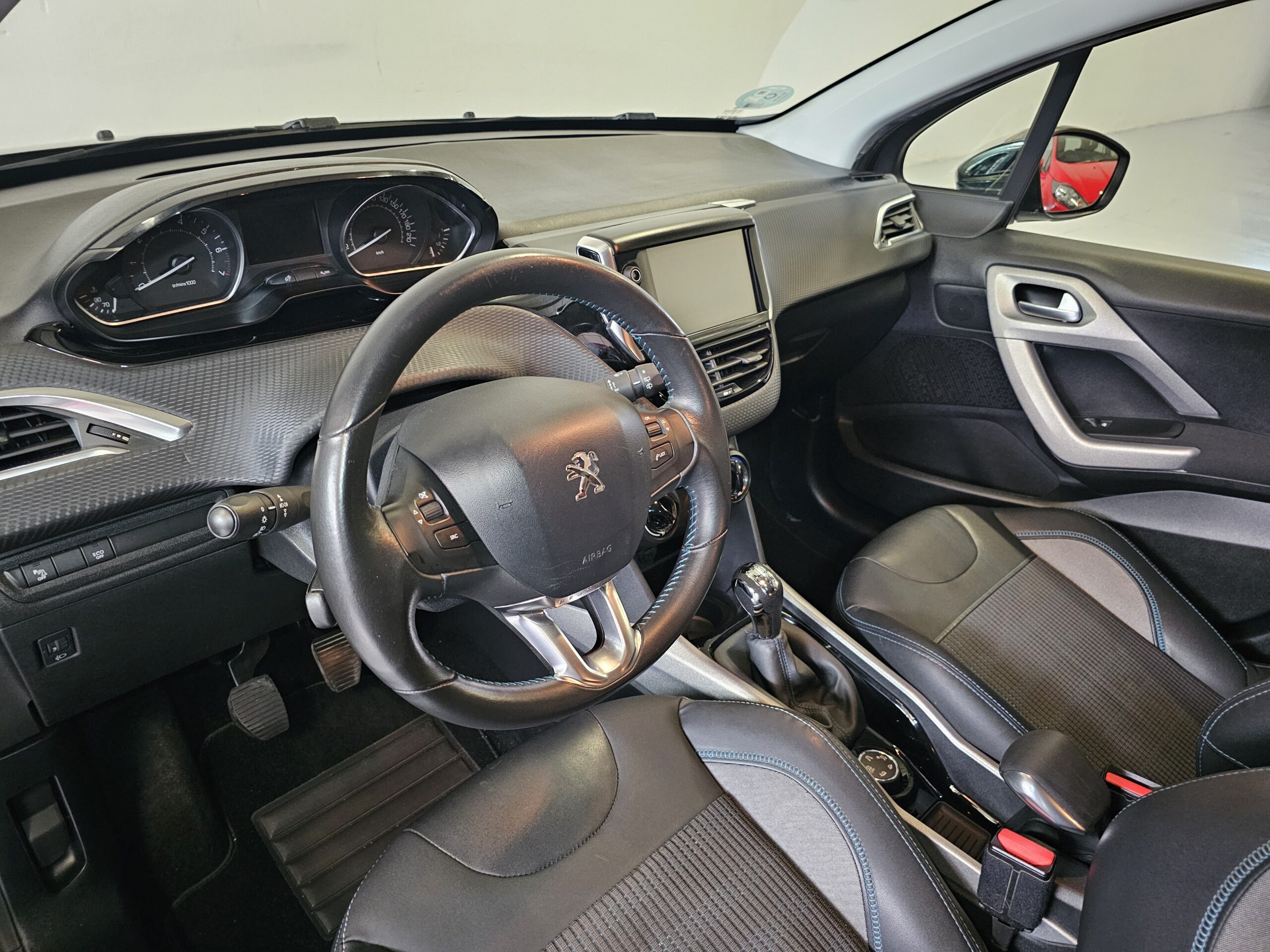 Peugeot 2008 1.2 PureTech 110cv Urban Move - Imagen 8