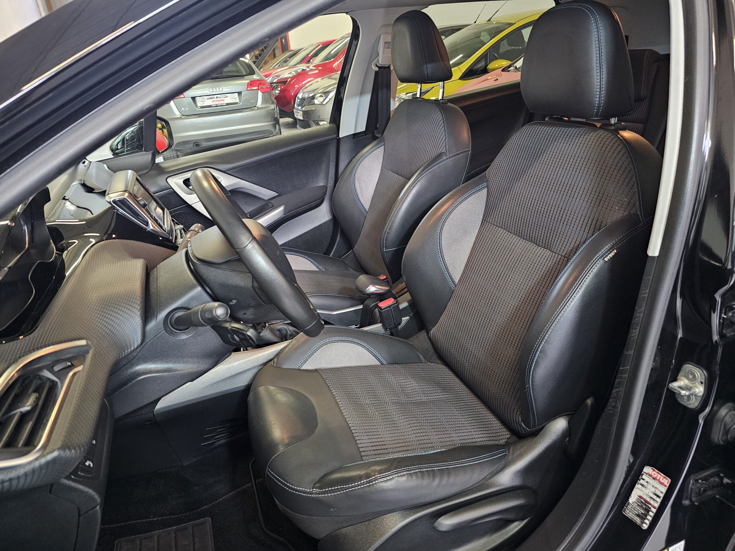 Peugeot 2008 1.2 PureTech 110cv Urban Move - Imagen 9