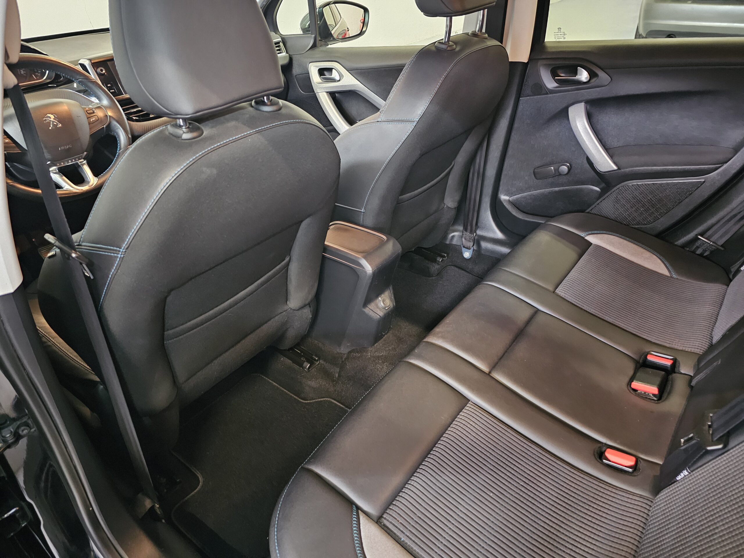 Peugeot 2008 1.2 PureTech 110cv Urban Move - Imagen 10