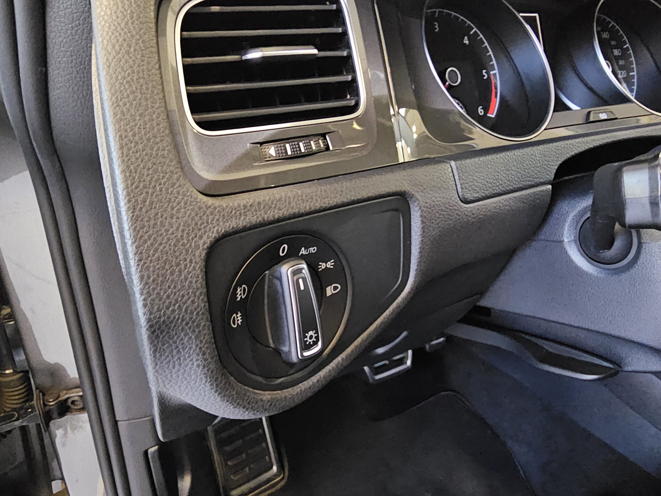 Volkswagen Golf VII ALLTRACK 2.0 TDI 185CV DSG 4Motion BlueMotion - Imagen 30