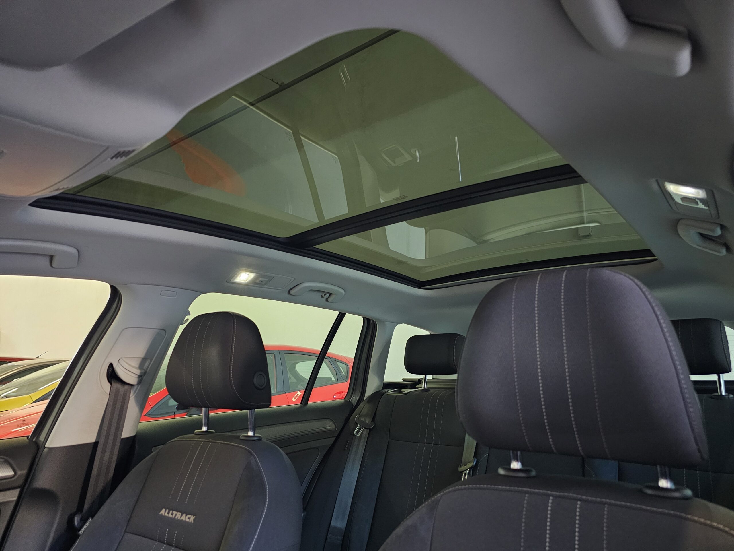 Volkswagen Golf VII ALLTRACK 2.0 TDI 185CV DSG 4Motion BlueMotion - Imagen 36