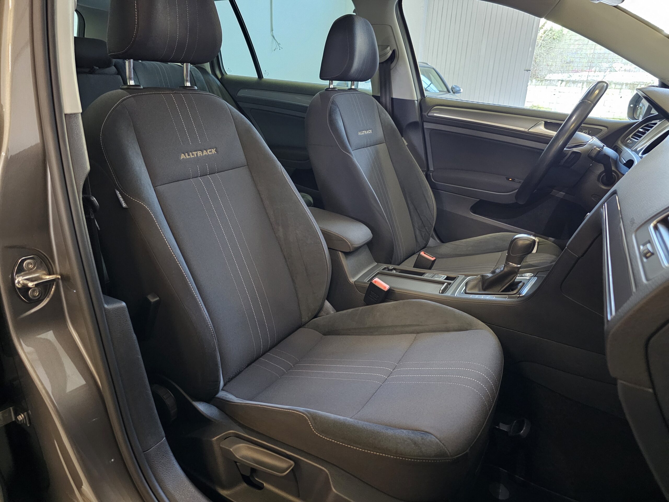 Volkswagen Golf VII ALLTRACK 2.0 TDI 185CV DSG 4Motion BlueMotion - Imagen 38