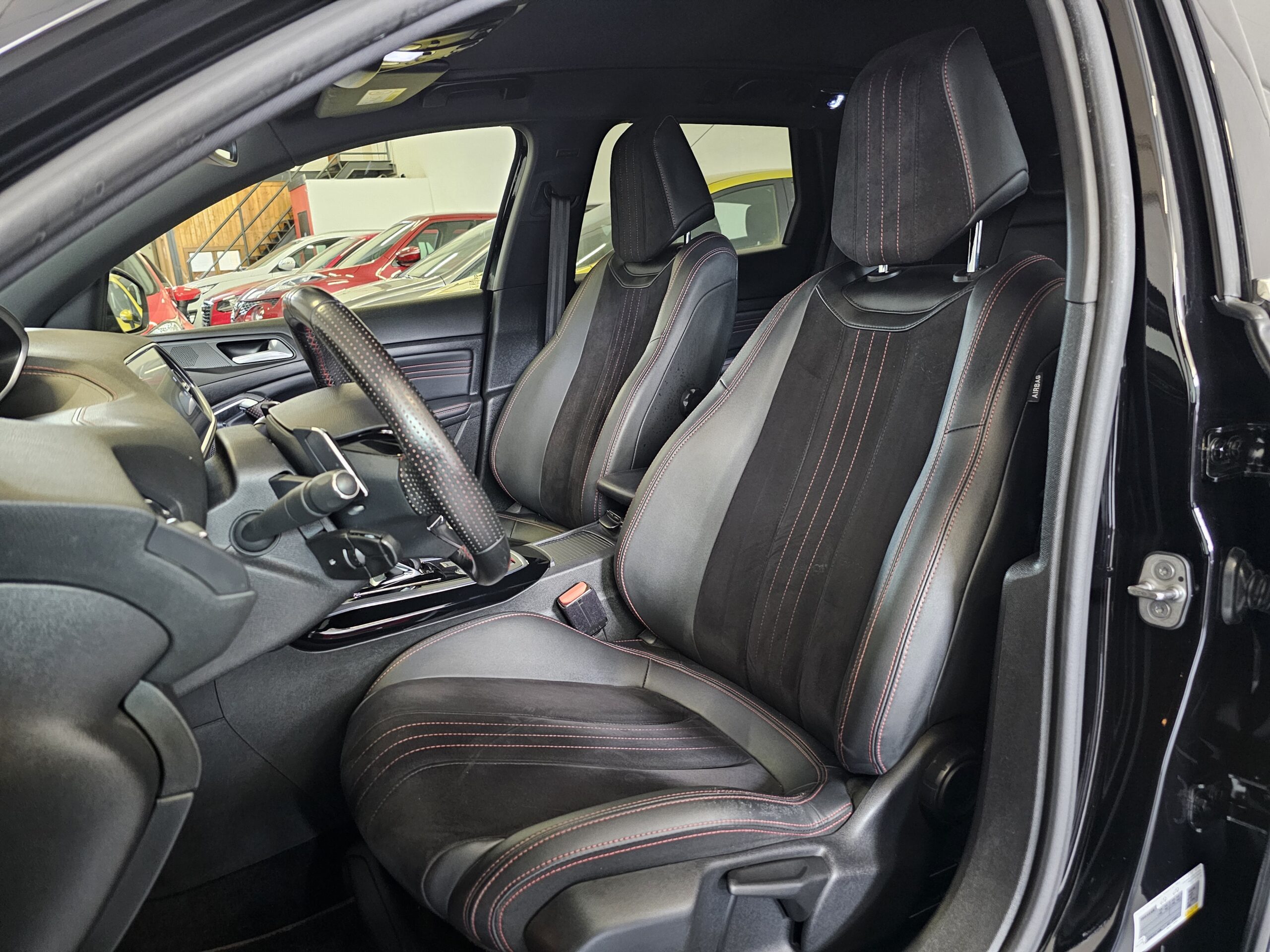 Peugeot 308 SW GT BlueHDI 180CV EAT8 - Imagen 25