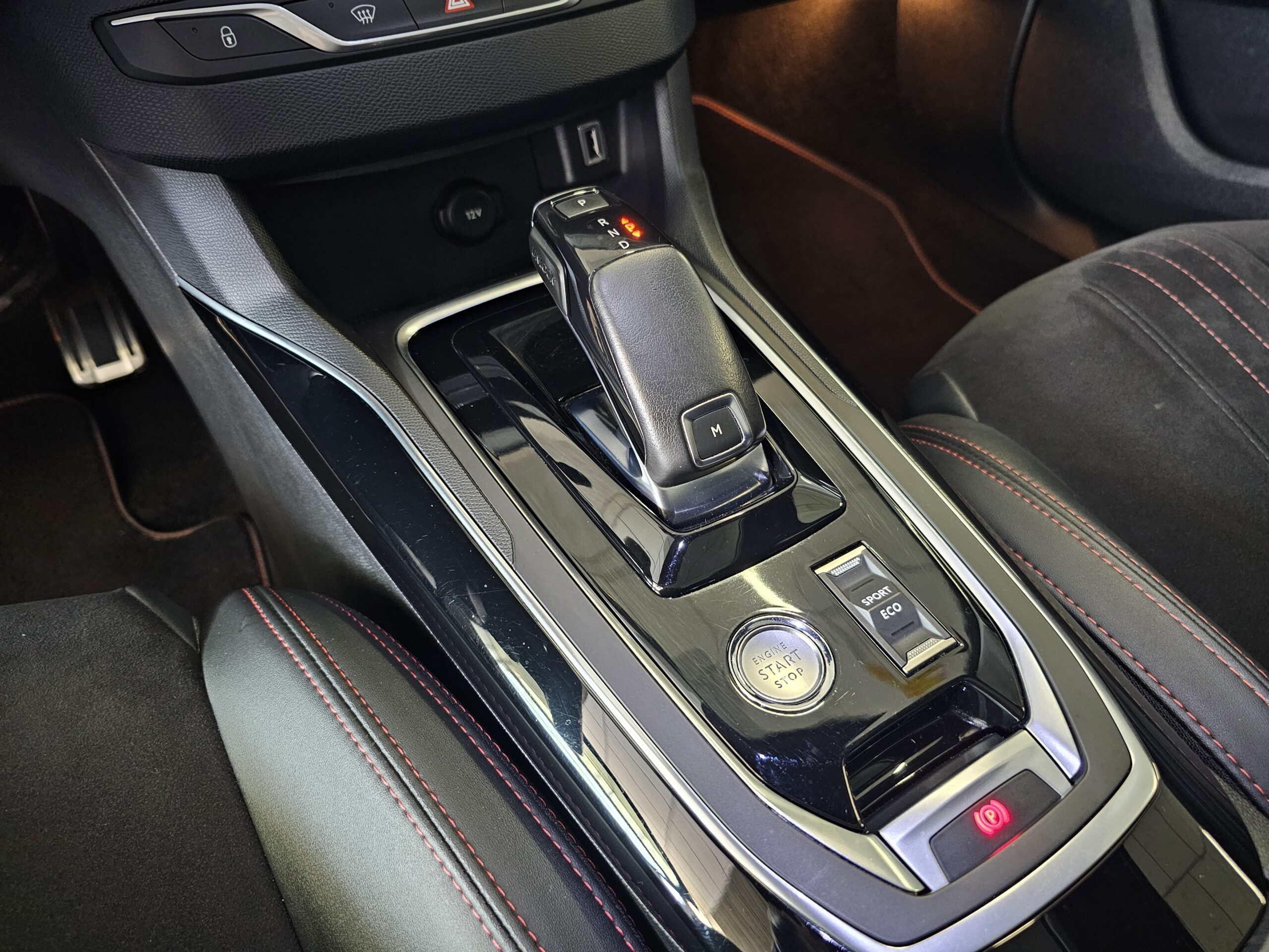 Peugeot 308 SW GT BlueHDI 180CV EAT8 - Imagen 30