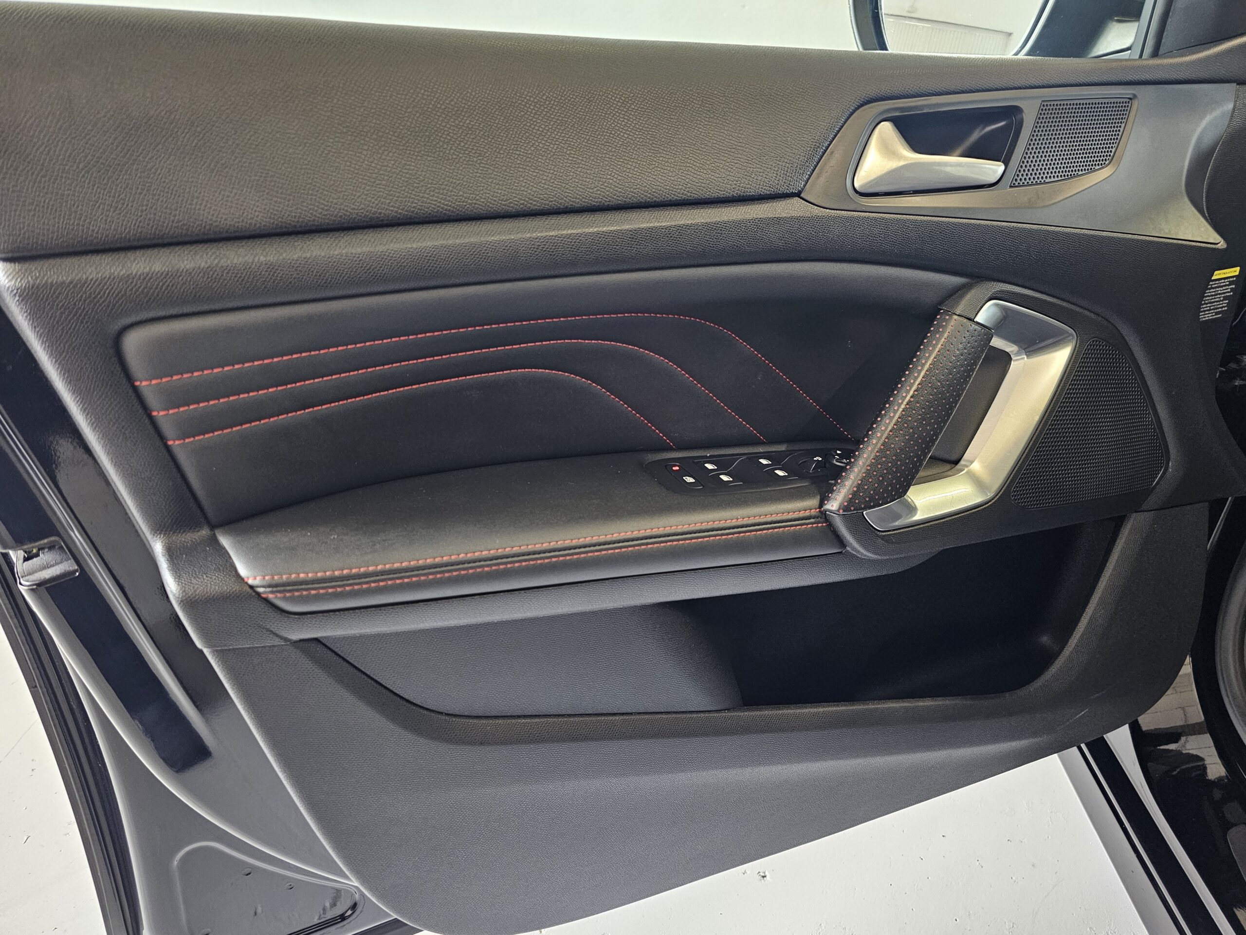 Peugeot 308 SW GT BlueHDI 180CV EAT8 - Imagen 33