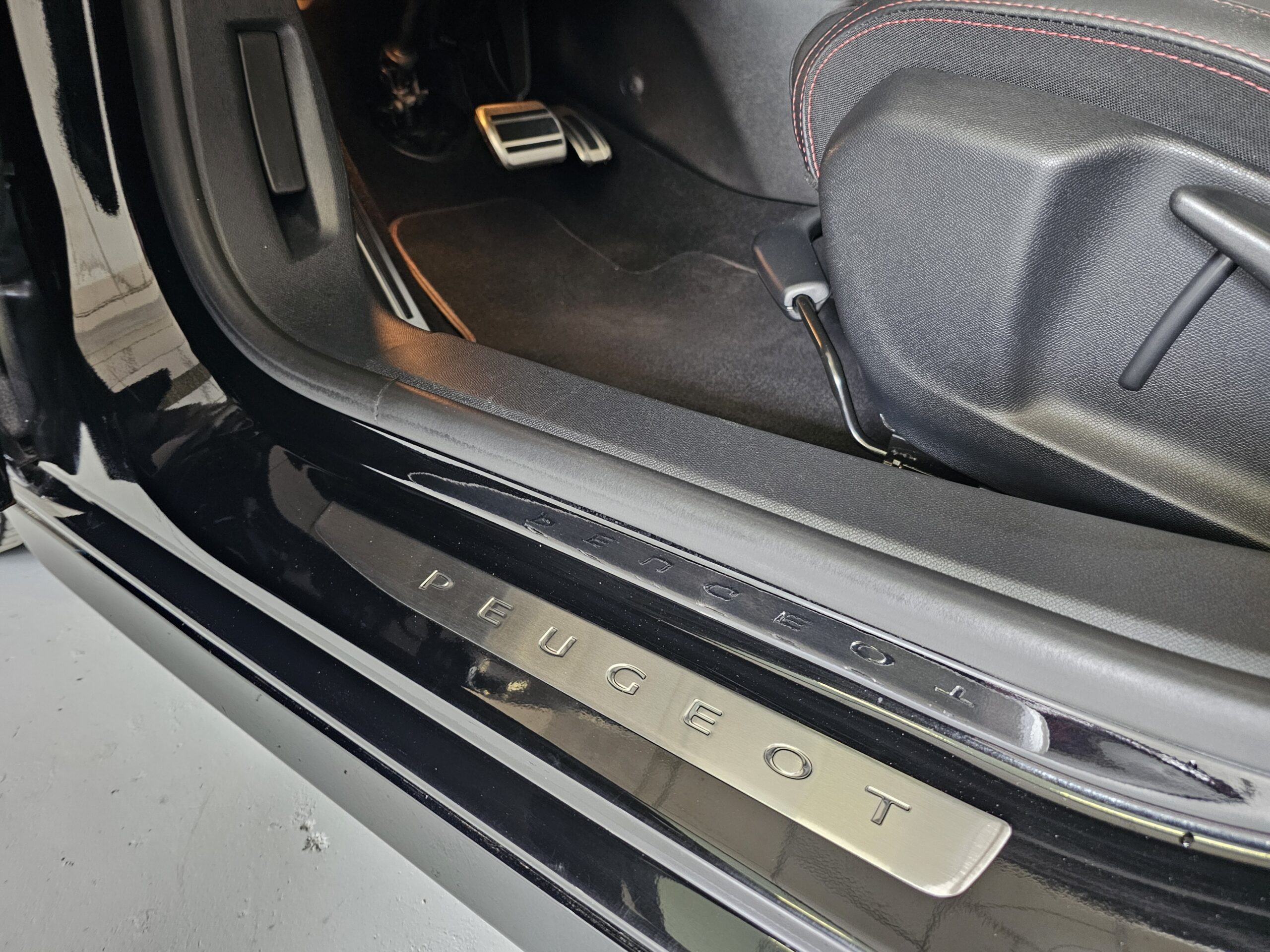 Peugeot 308 SW GT BlueHDI 180CV EAT8 - Imagen 38