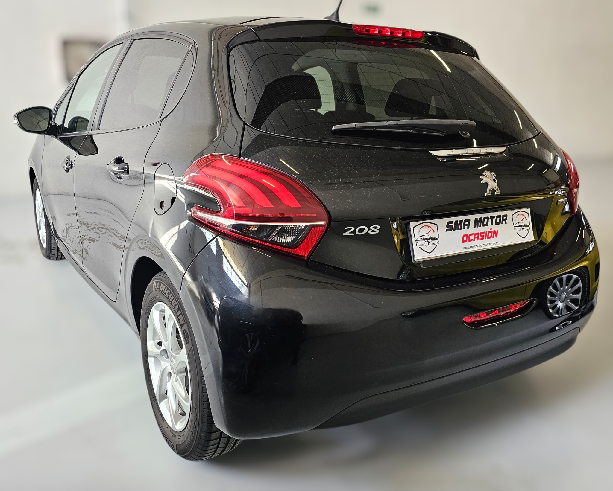 Peugeot 208 1.6 Blue-HDi Active - Imagen 18