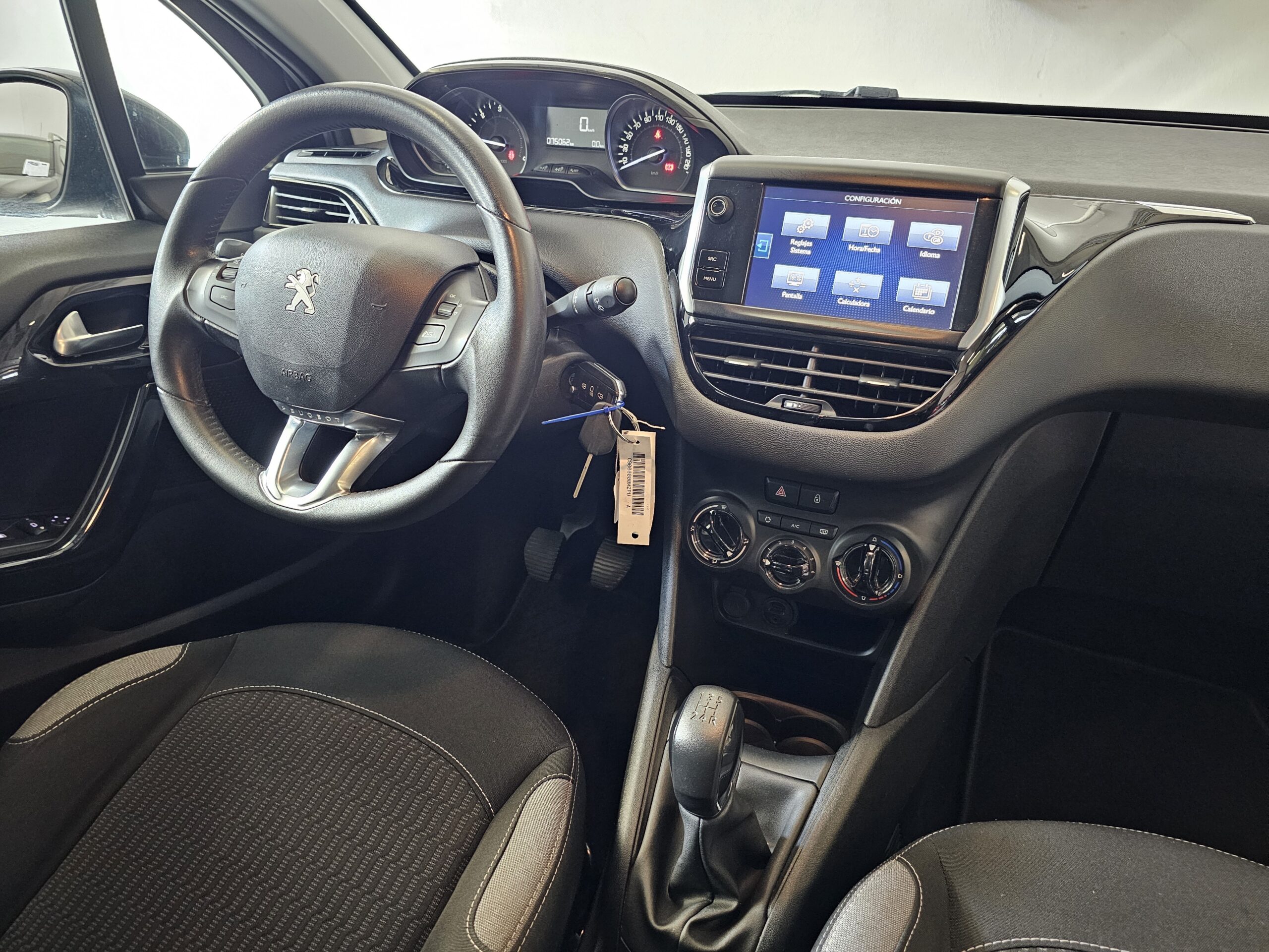 Peugeot 208 1.6 Blue-HDi Active - Imagen 31