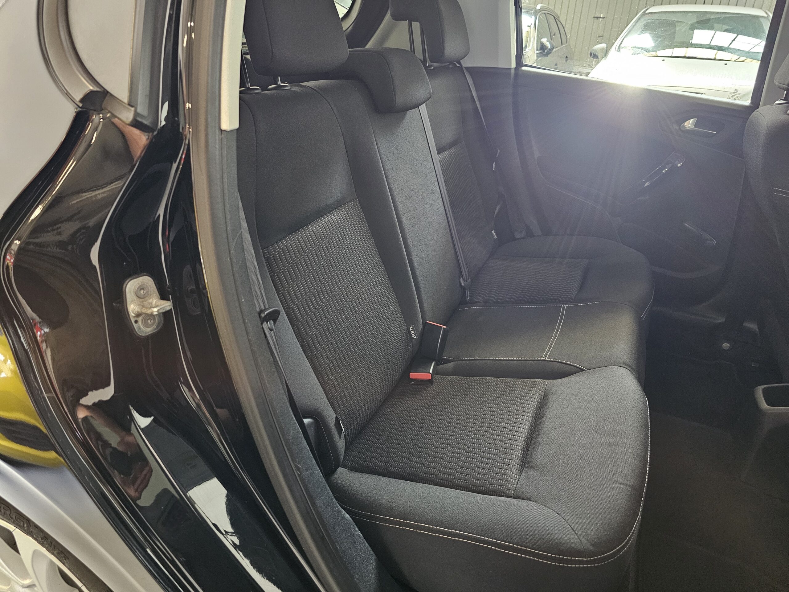 Peugeot 208 1.6 Blue-HDi Active - Imagen 39