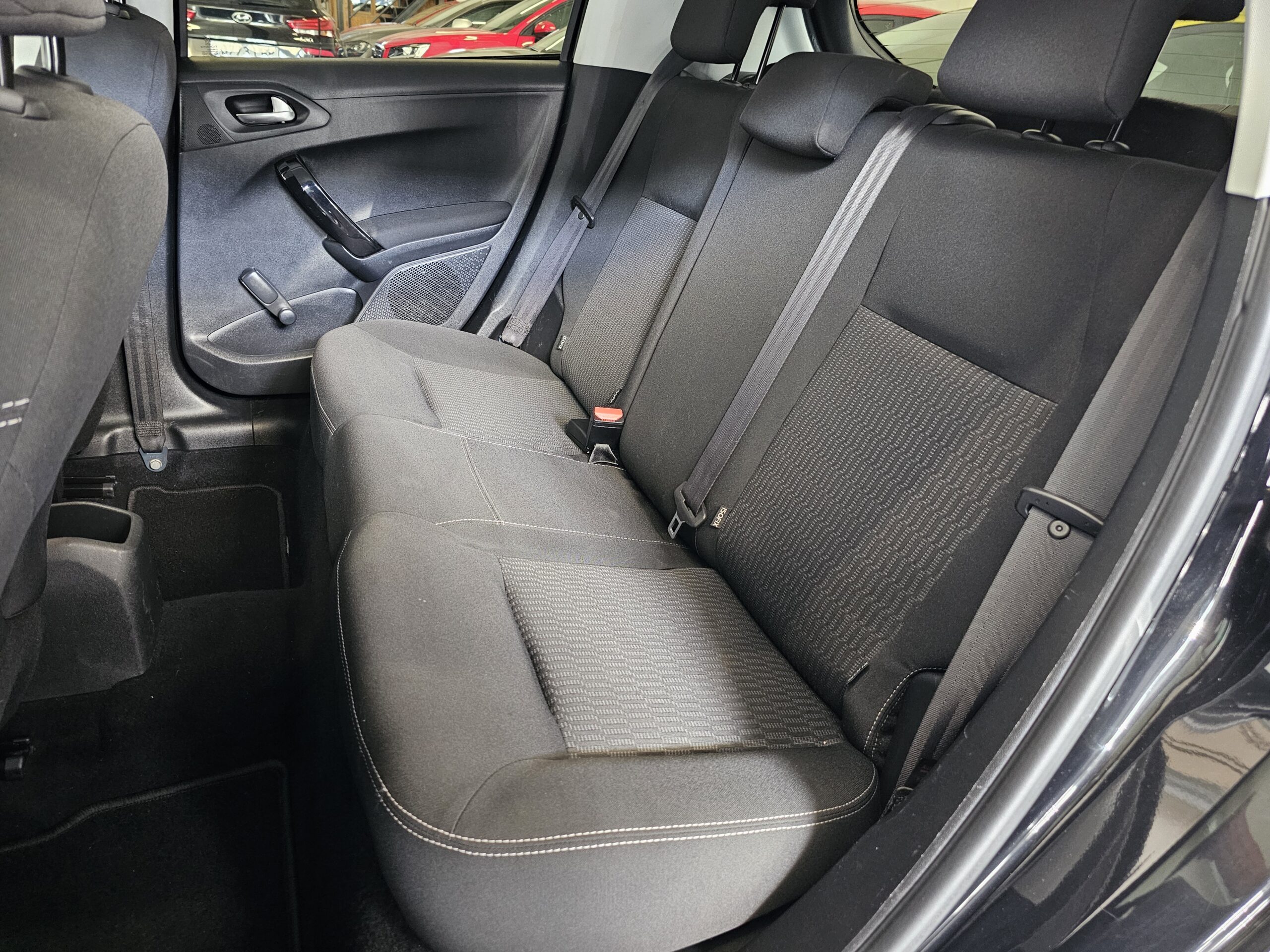 Peugeot 208 1.6 Blue-HDi Active - Imagen 41