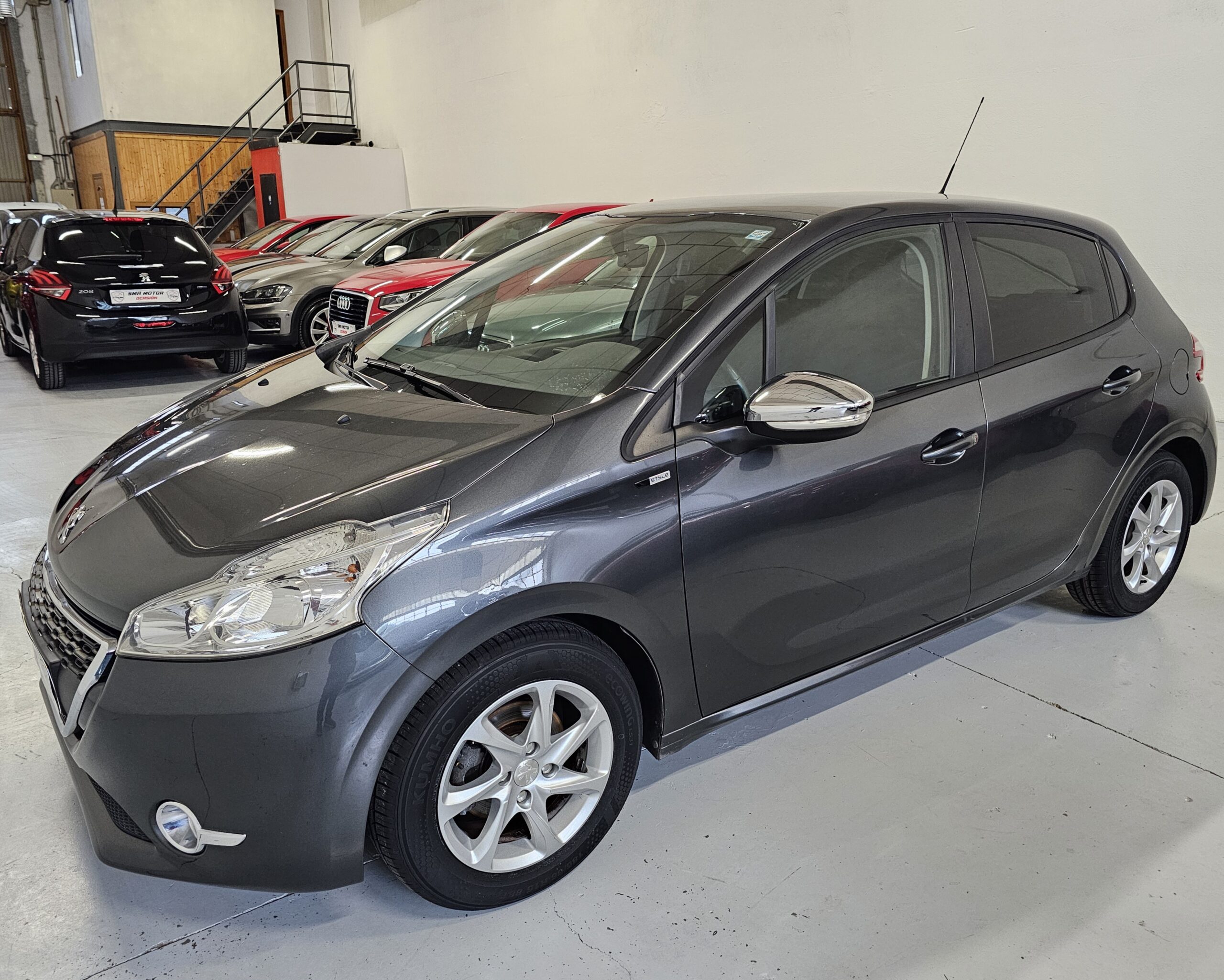 Peugeot 208 1.2 VTi Style 2014 (Gris) - Imagen 4