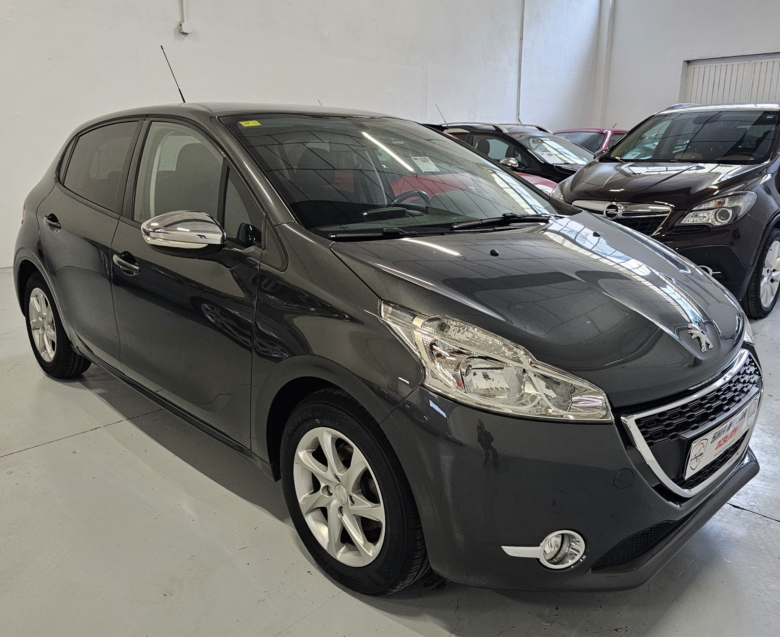 Peugeot 208 1.2 VTi Style 2014 (Gris) - Imagen 7