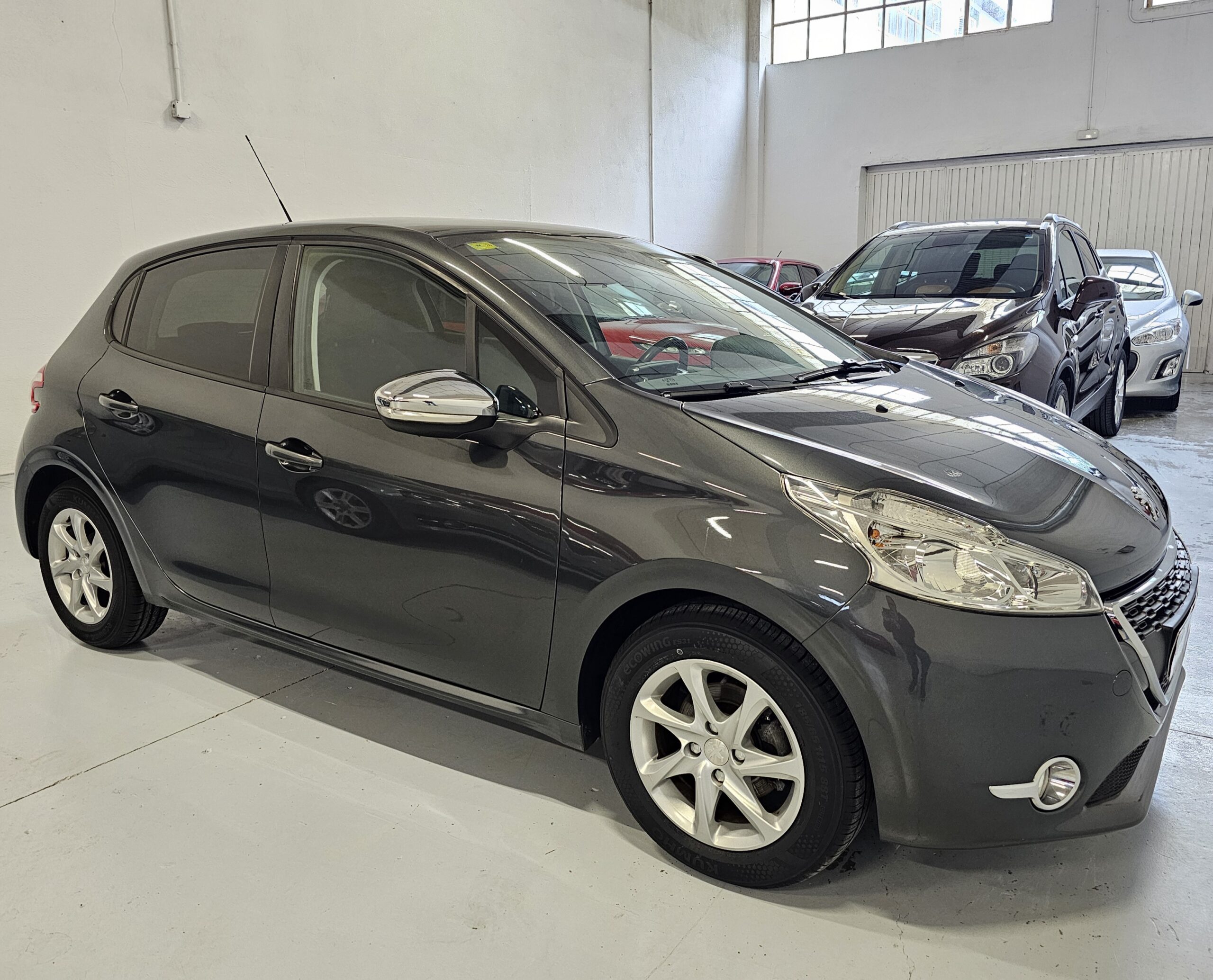 Peugeot 208 1.2 VTi Style 2014 (Gris) - Imagen 8