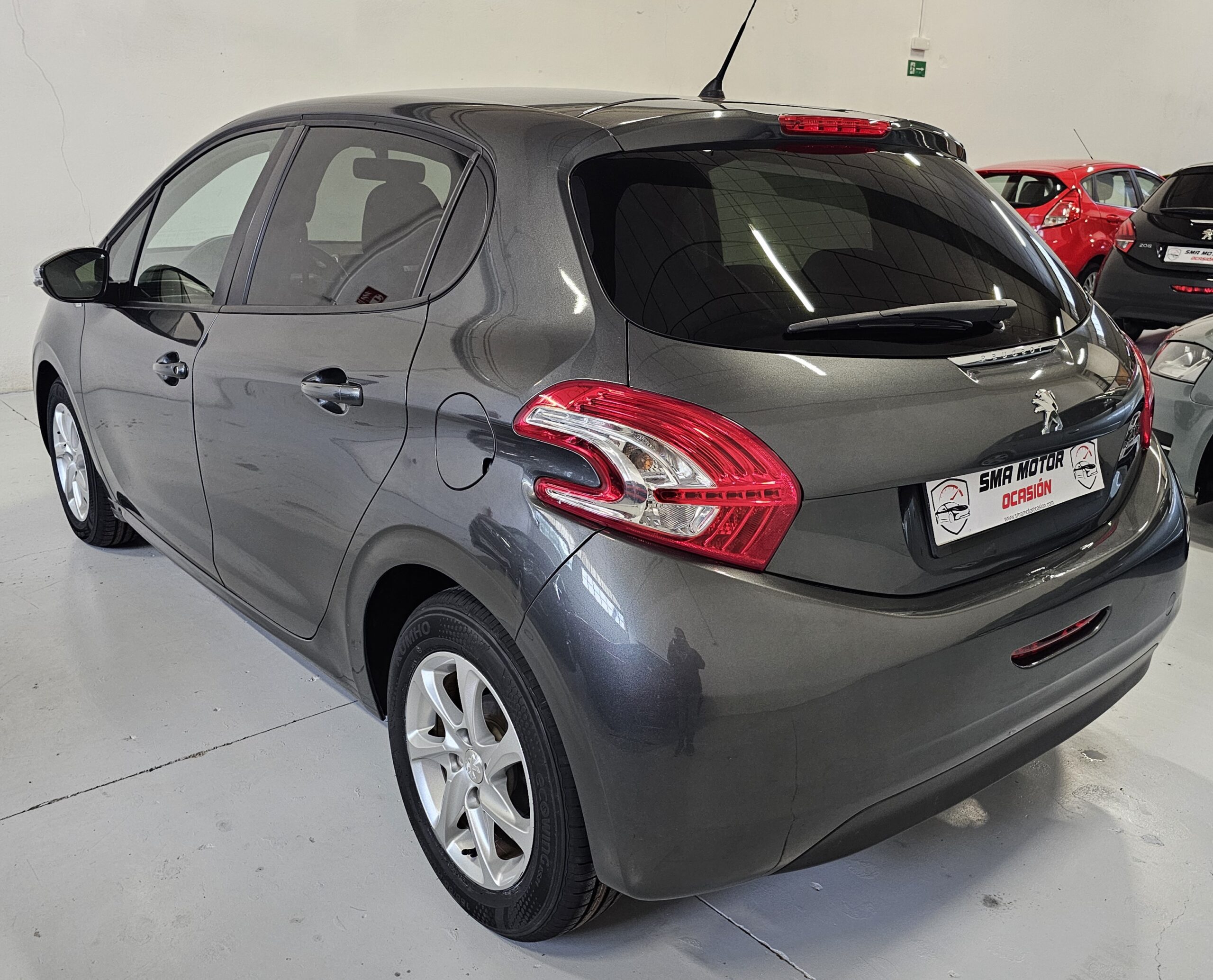 Peugeot 208 1.2 VTi Style 2014 (Gris) - Imagen 10