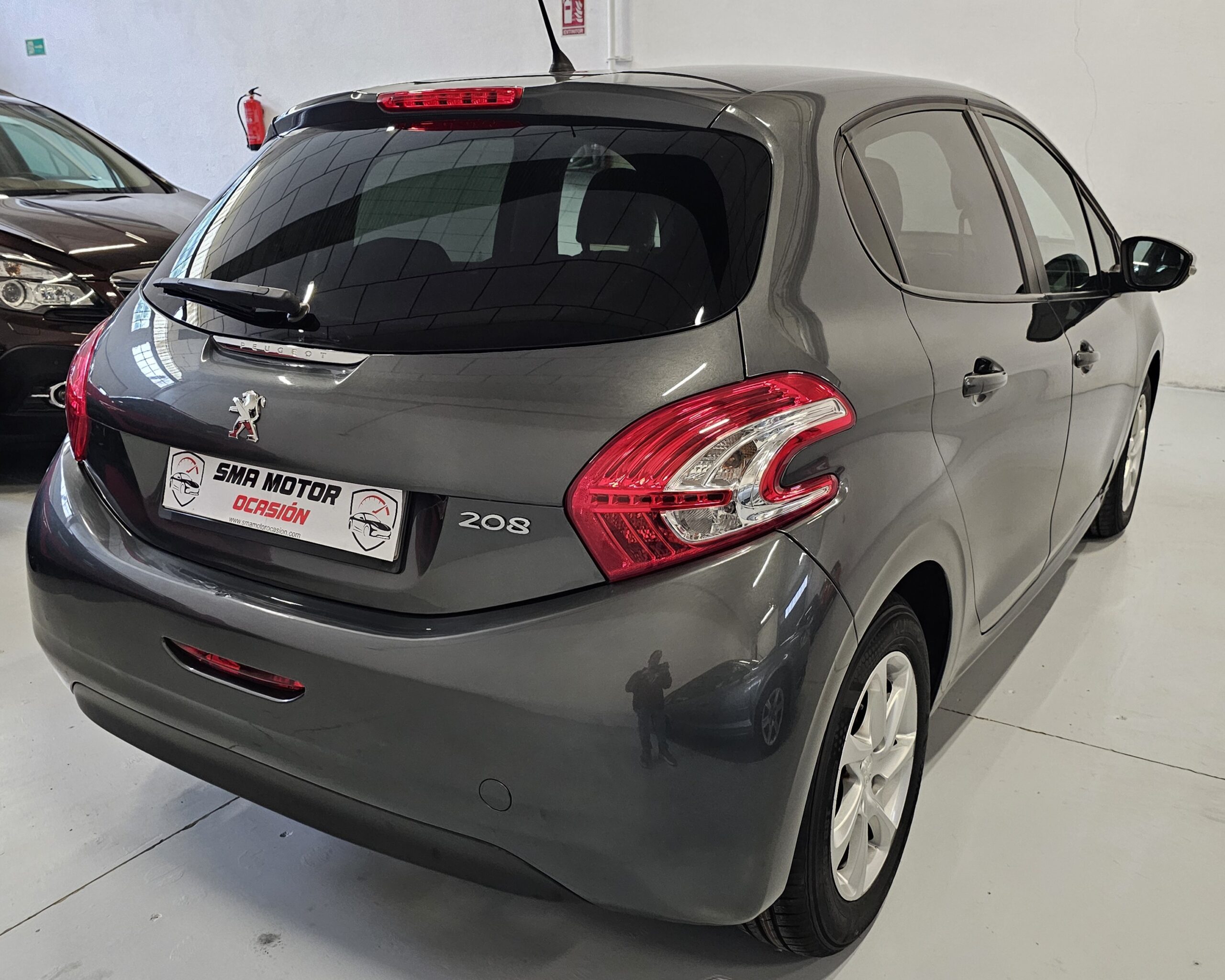 Peugeot 208 1.2 VTi Style 2014 (Gris) - Imagen 12