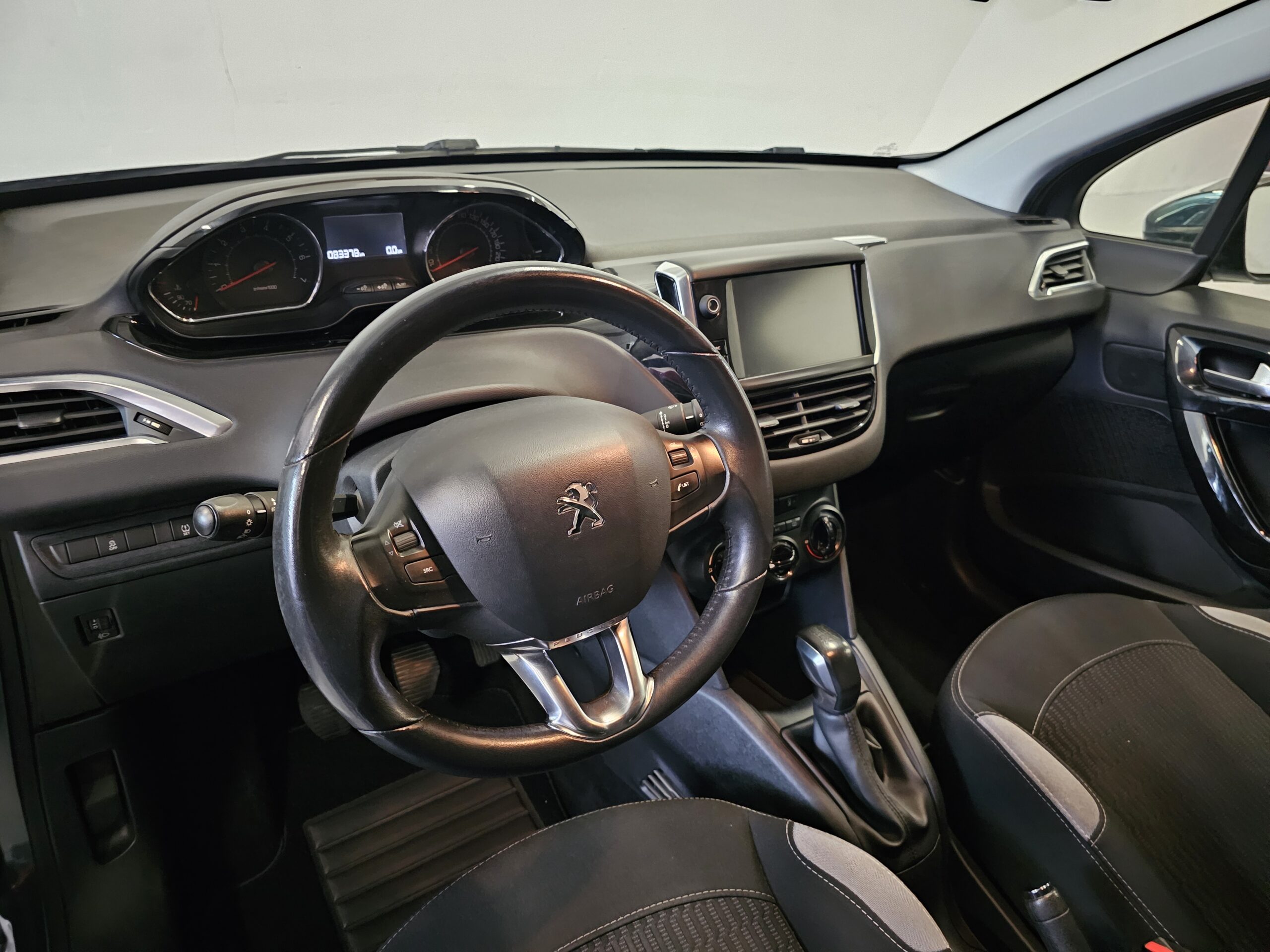 Peugeot 208 1.2 VTi Style 2014 (Gris) - Imagen 14