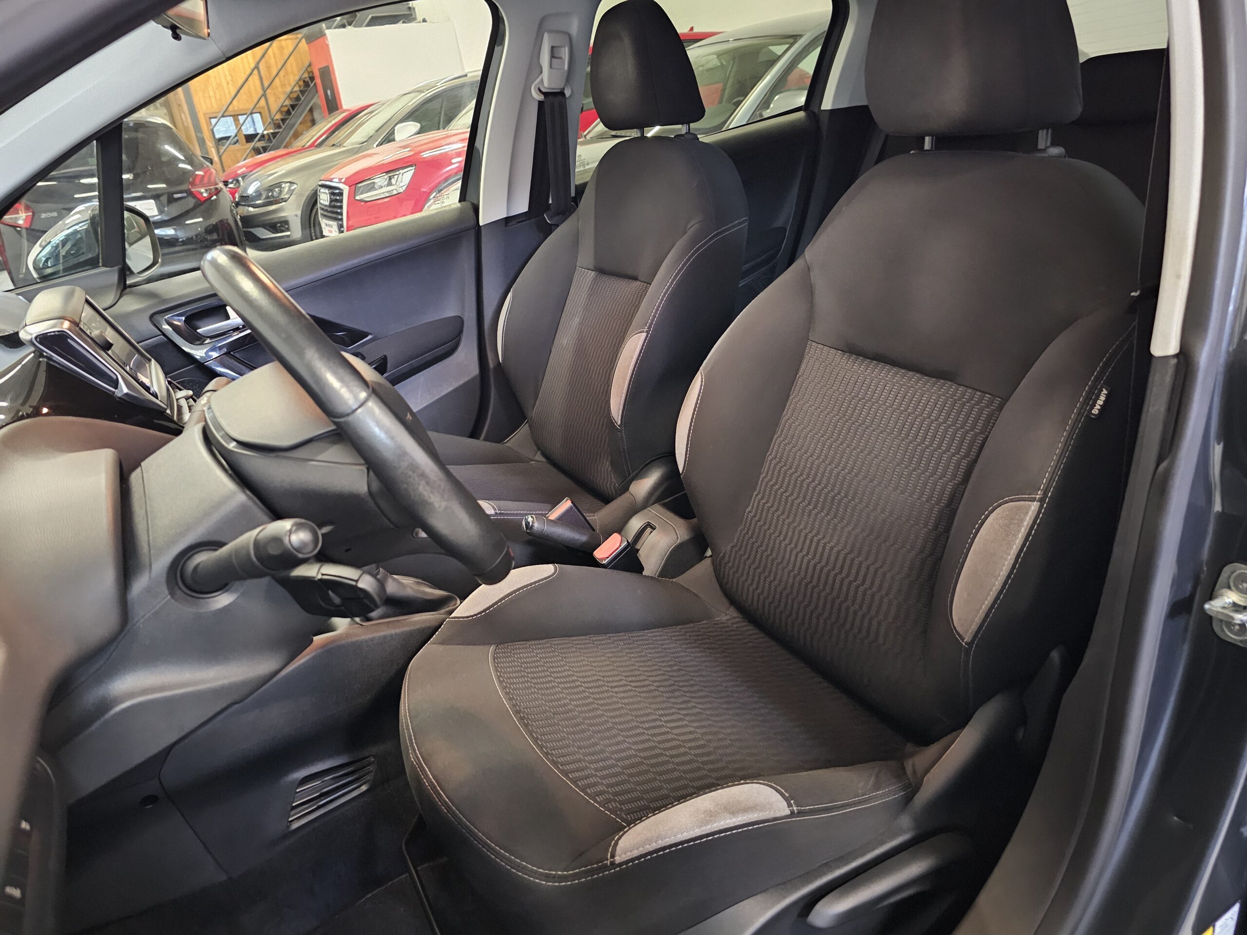 Peugeot 208 1.2 VTi Style 2014 (Gris) - Imagen 15