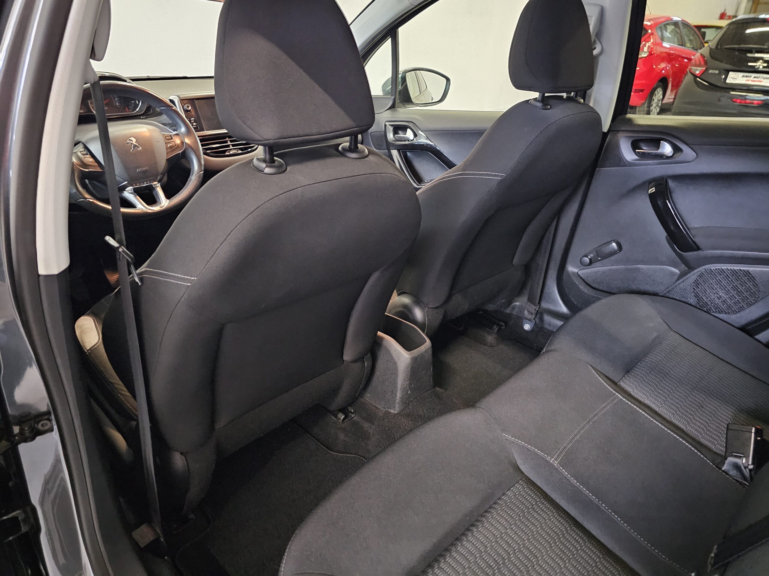 Peugeot 208 1.2 VTi Style 2014 (Gris) - Imagen 18