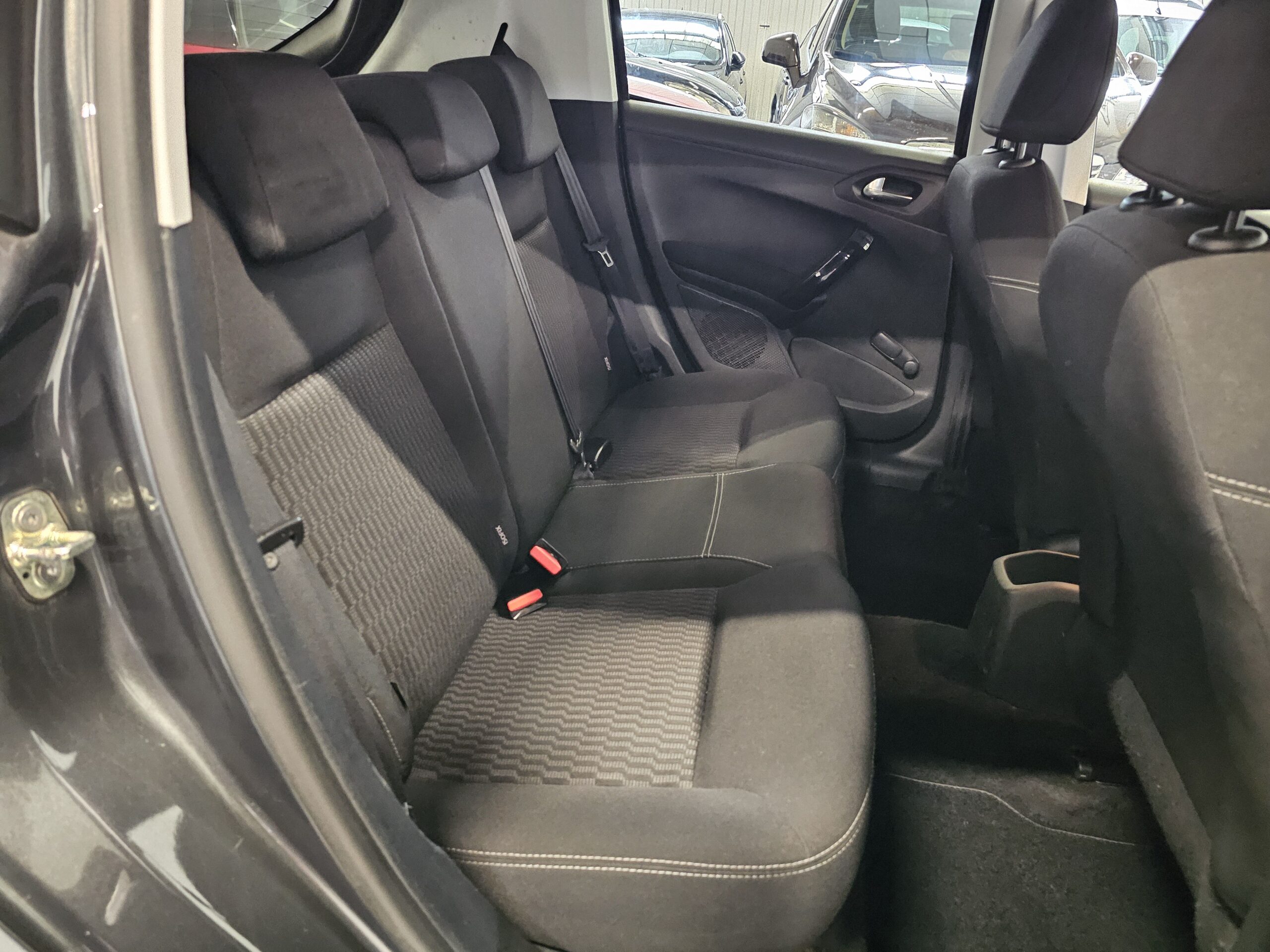 Peugeot 208 1.2 VTi Style 2014 (Gris) - Imagen 21